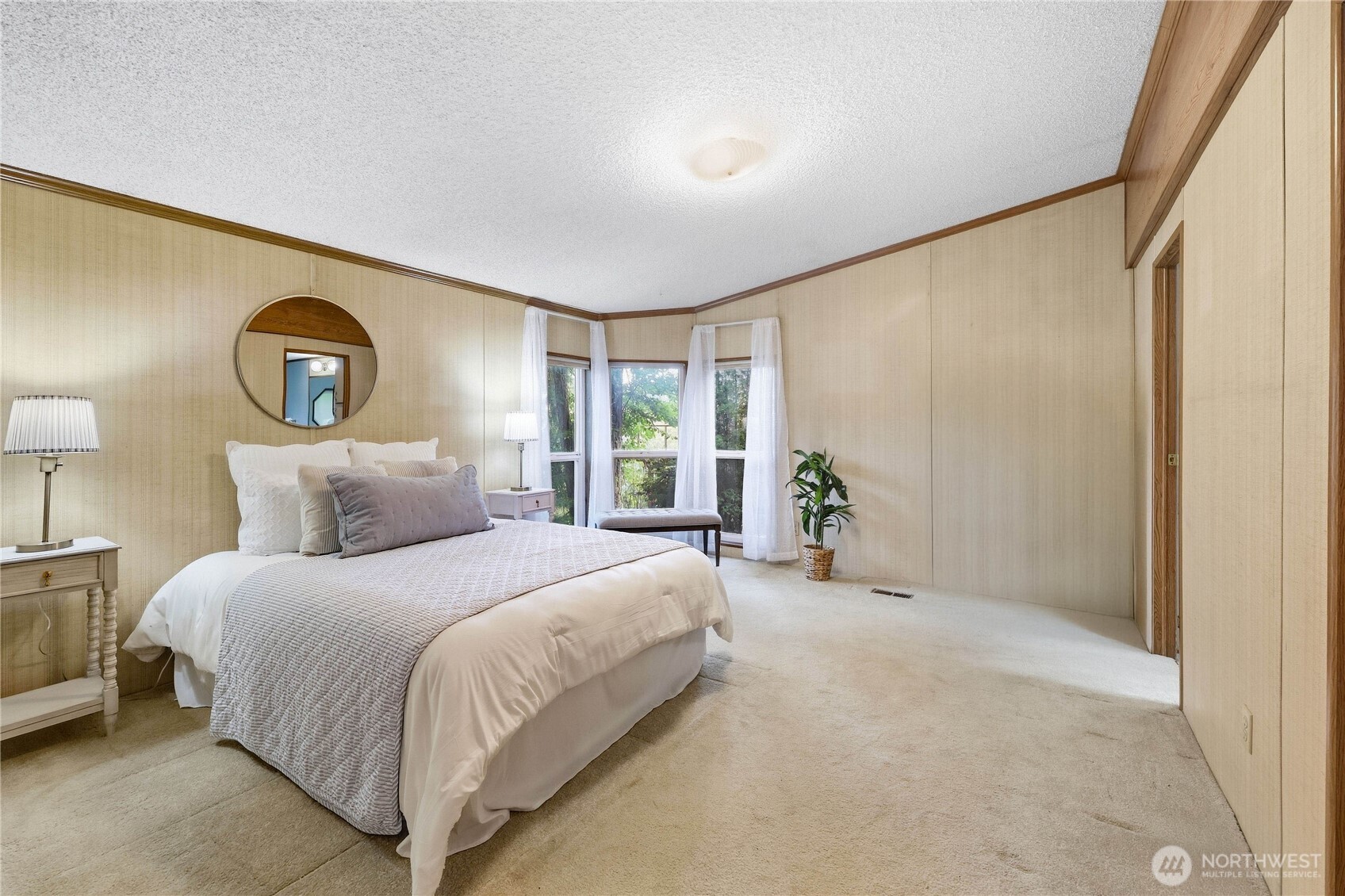 12856 Lake Avenue Property Photo 18