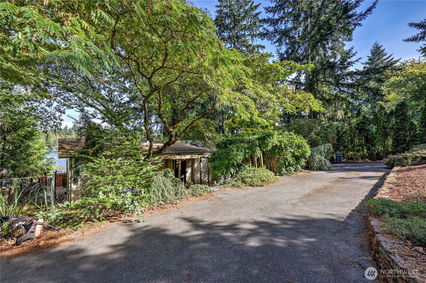 12856 Lake Avenue Property Photo 35