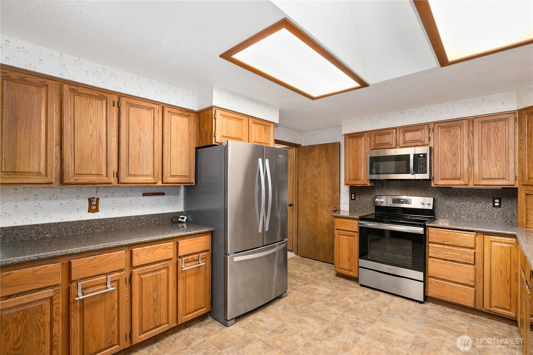 1705 Medallion Loop Property Photo 9