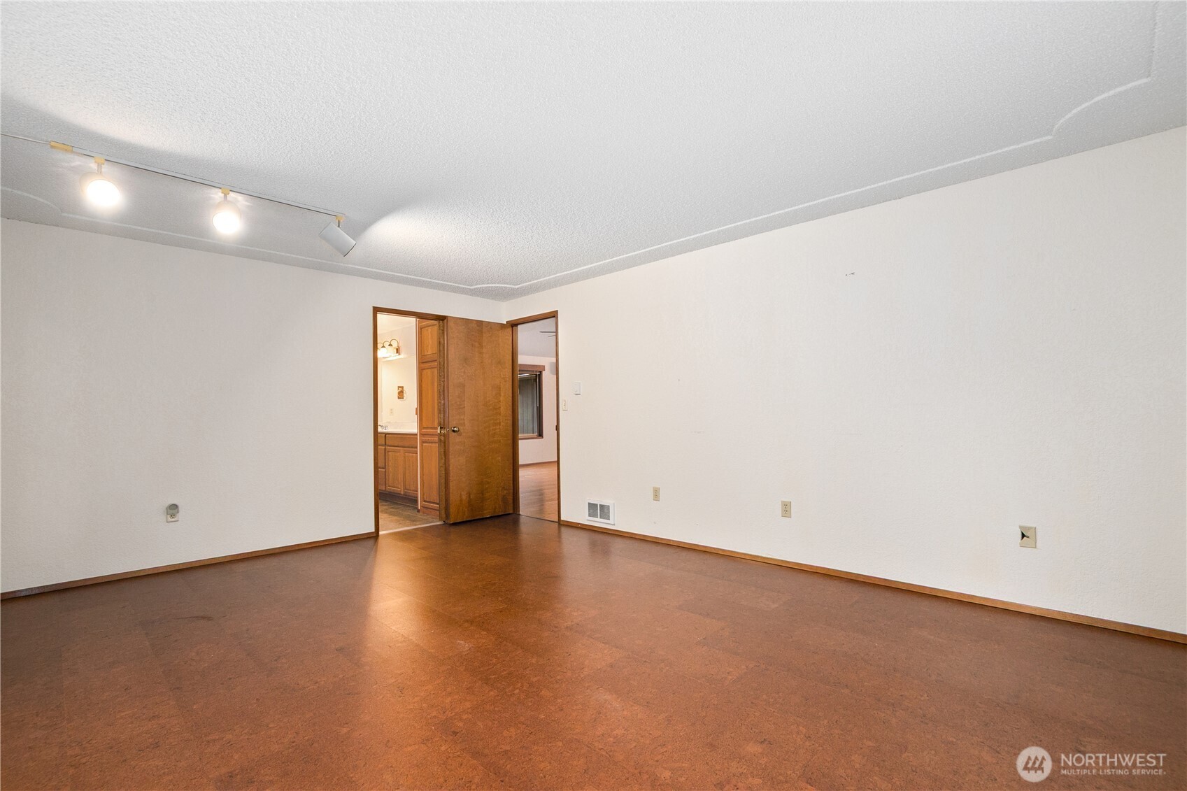1705 Medallion Loop Property Photo 15