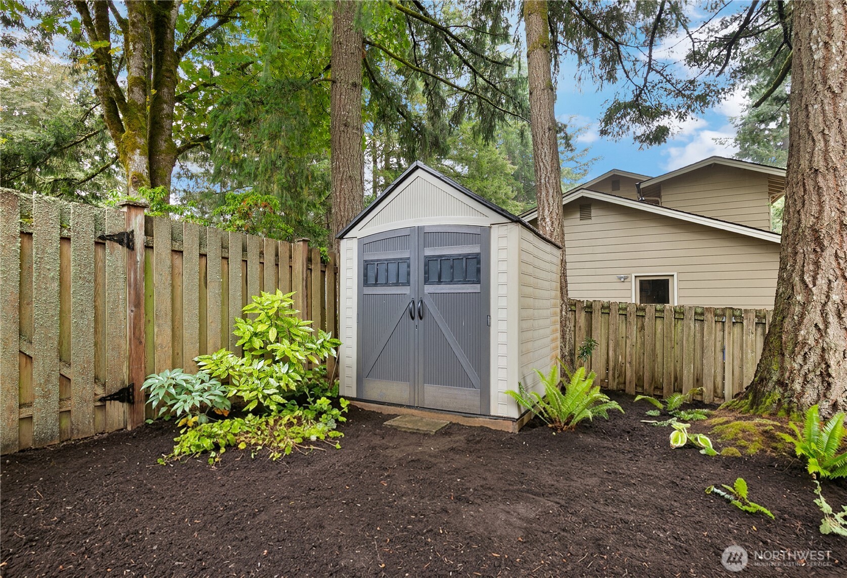1705 Medallion Loop Property Photo 32