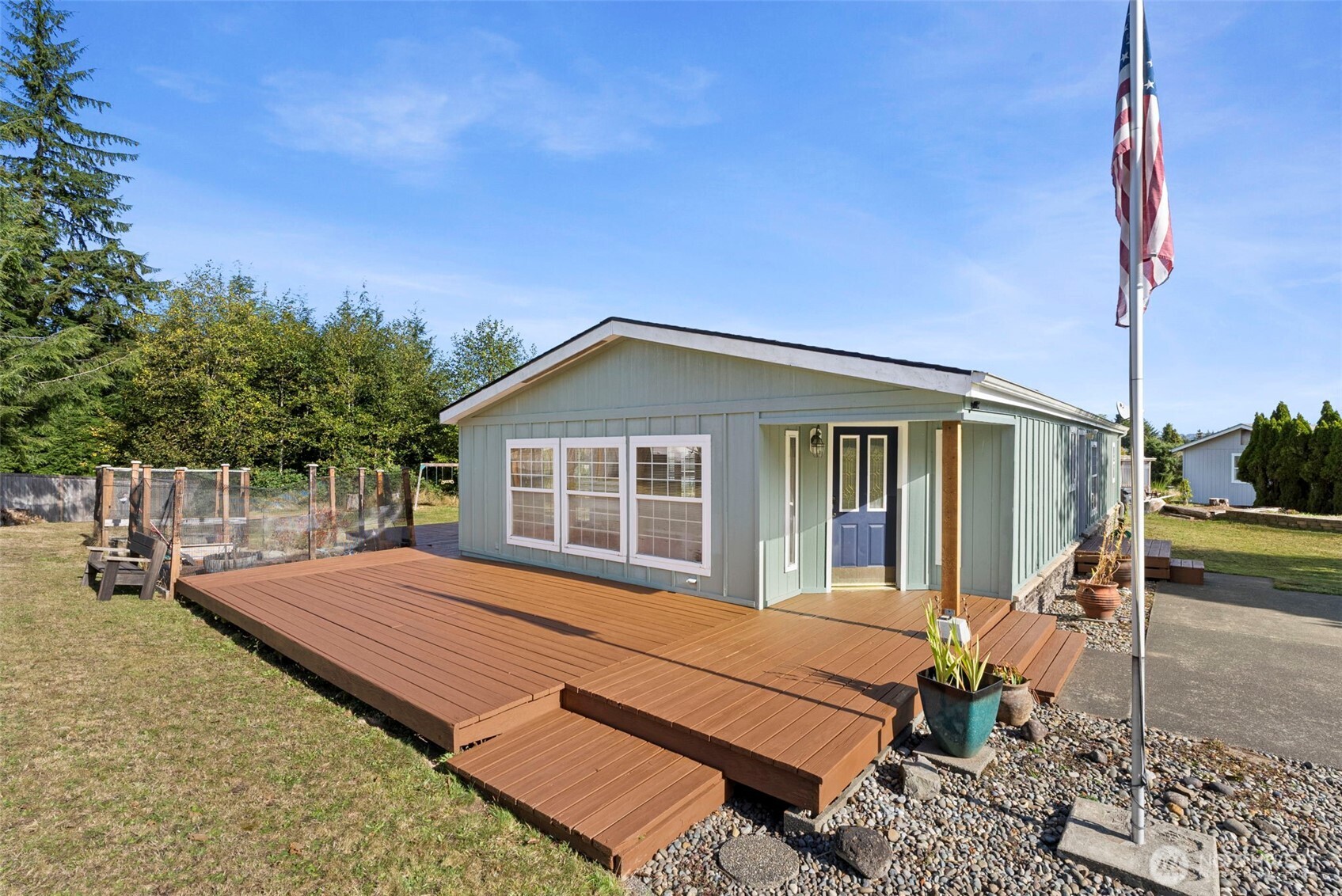 814 Ocean Avenue Property Photo 2