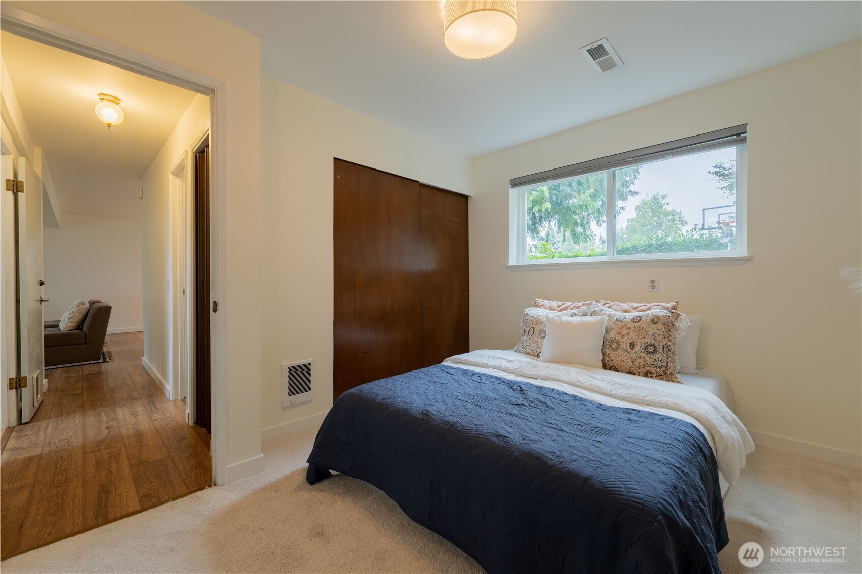 14322 Wallingford Avenue Property Photo 29