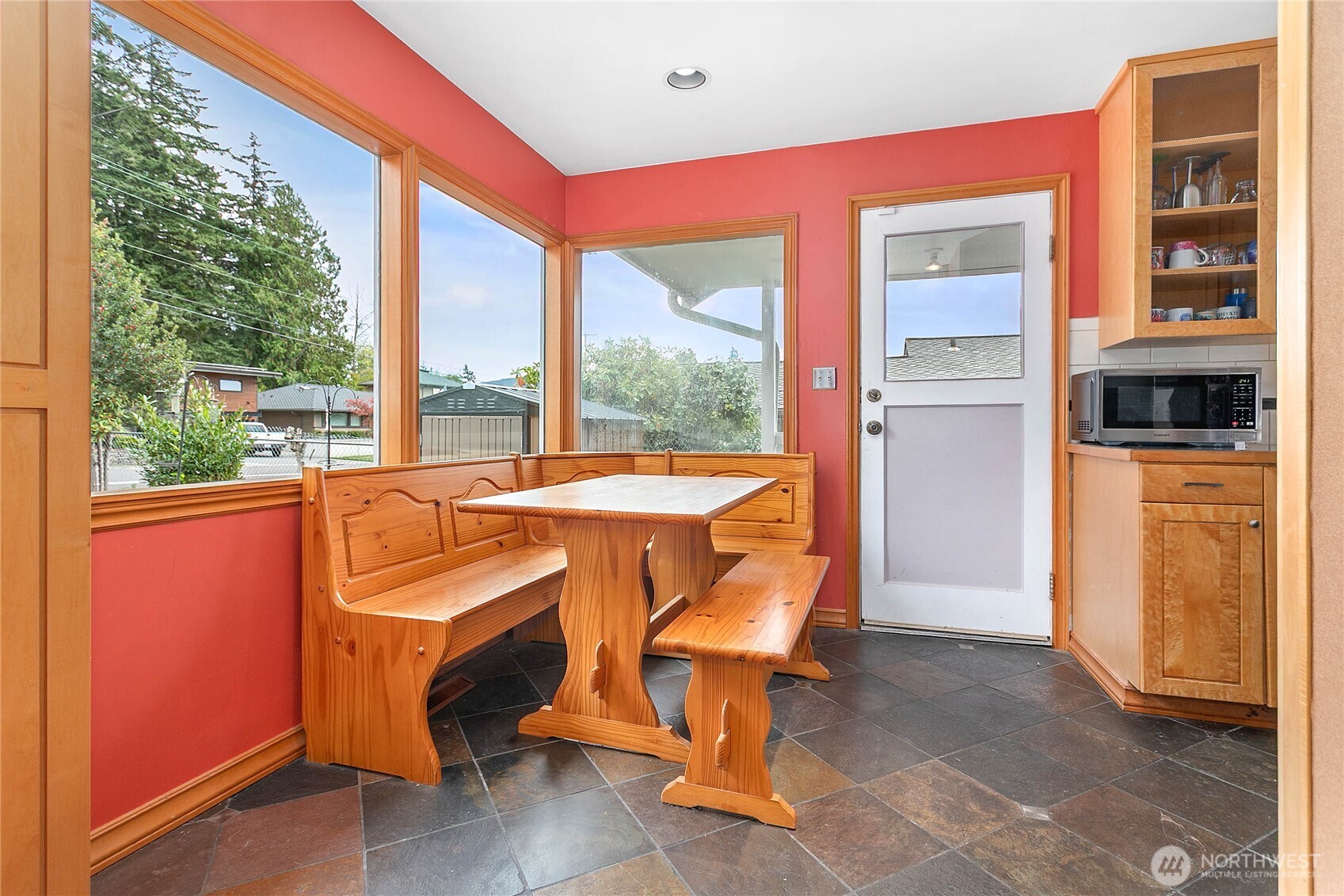 708 Highland Drive Property Photo 9