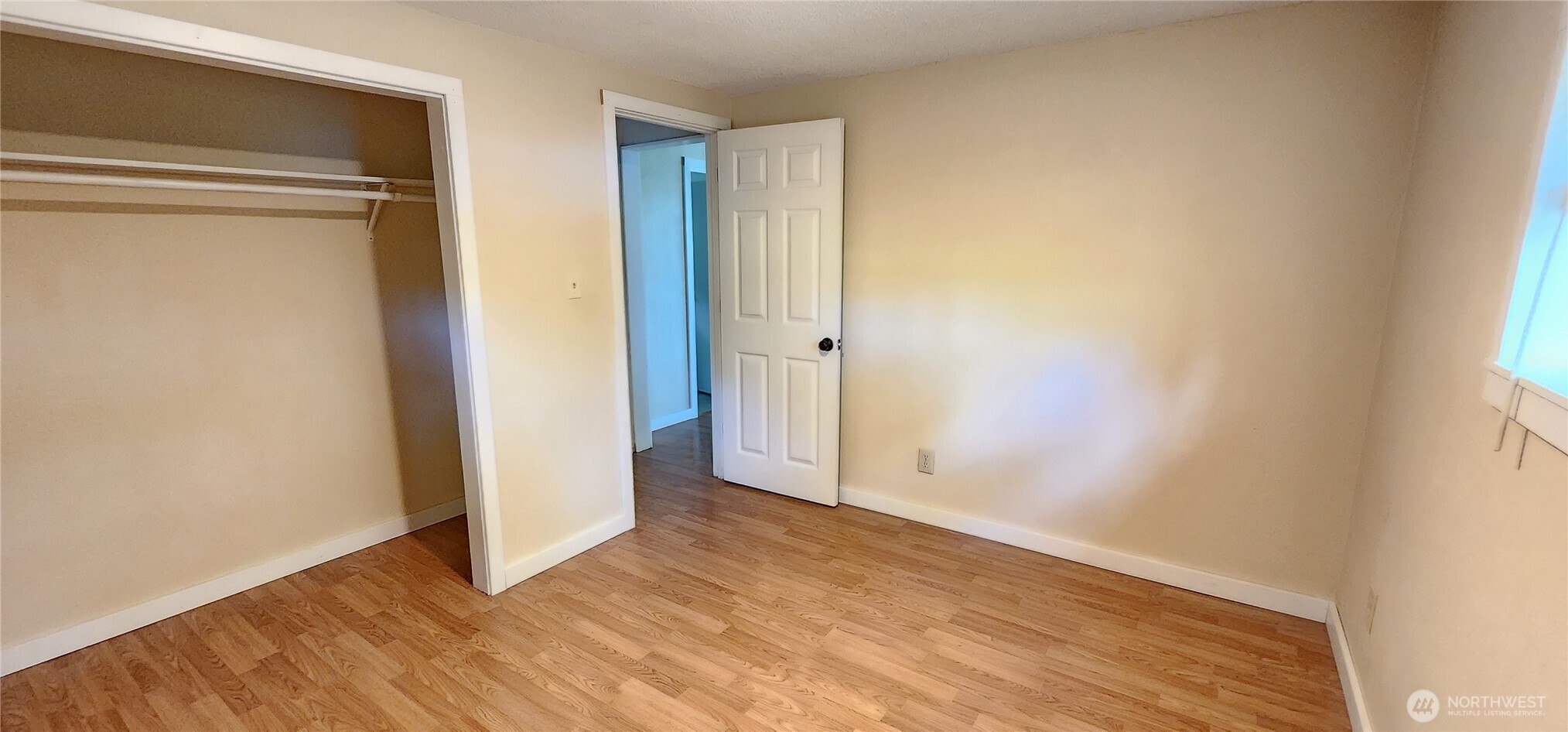 331 E 4th Street Property Photo 10