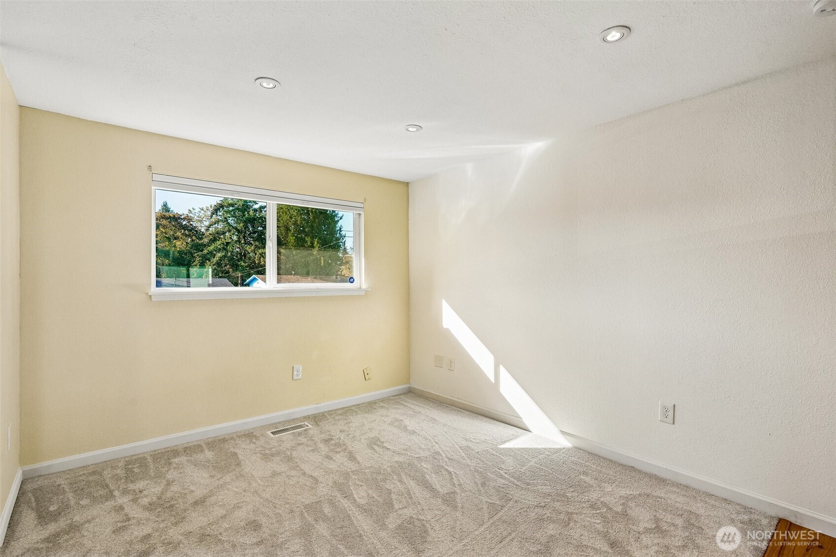 30628 2nd Avenue Property Photo 10
