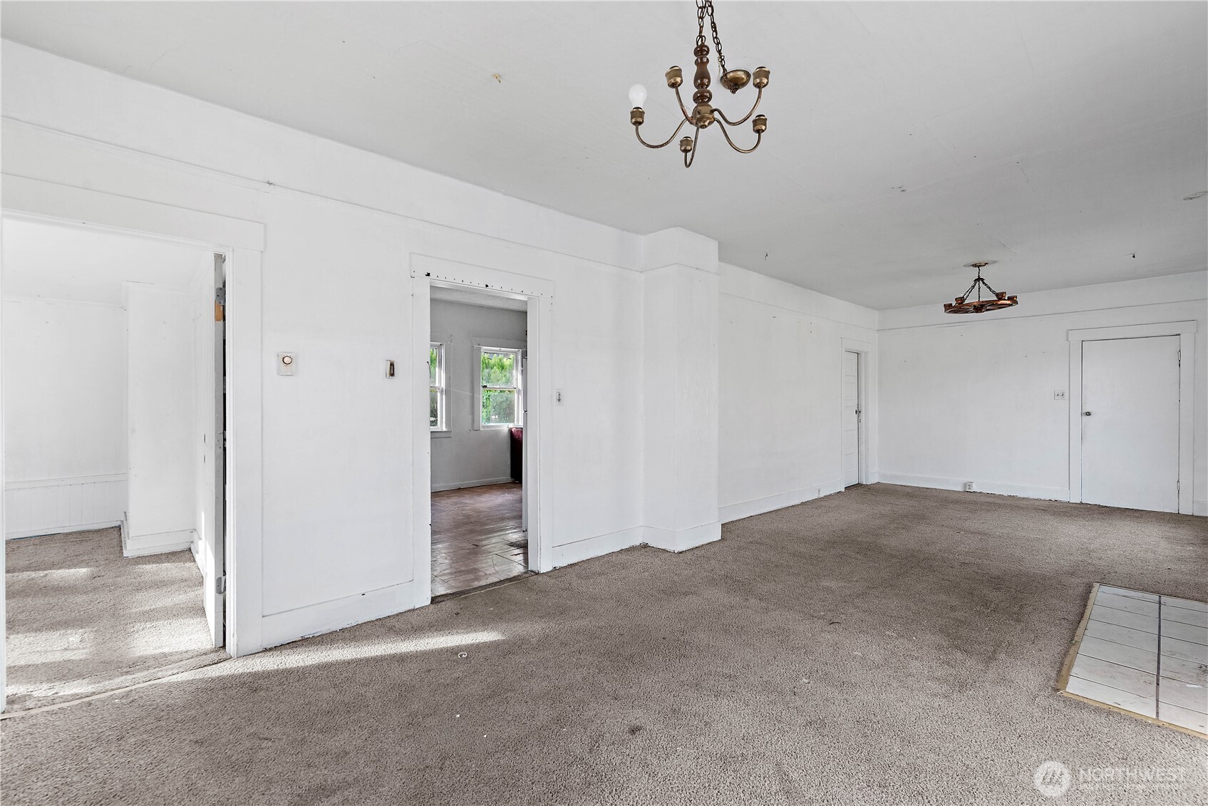 517 Malaga Ave Property Photo 7