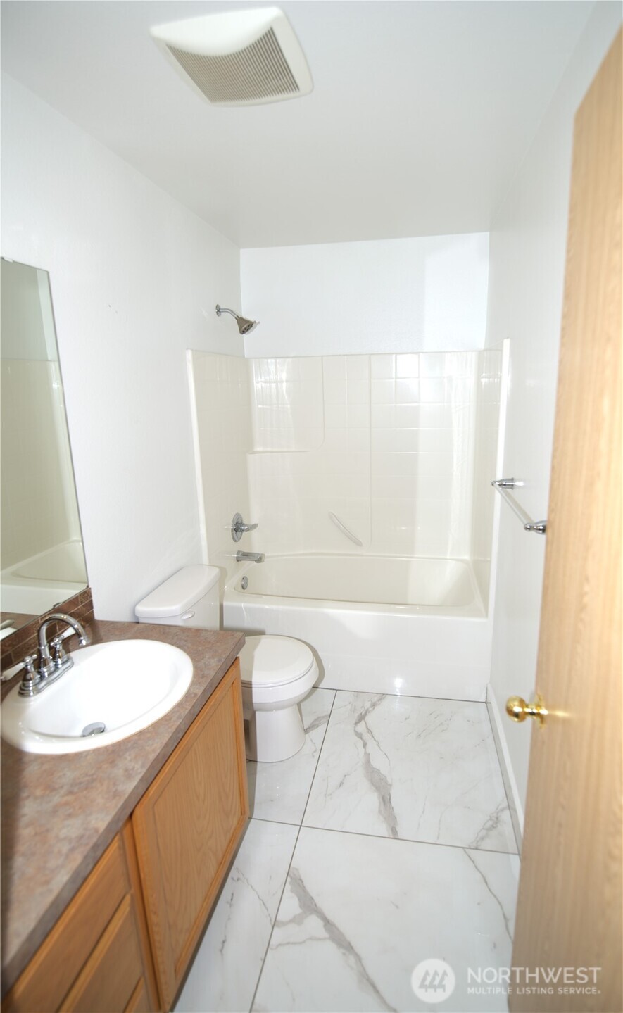 10511 197th Street Ct Property Photo 16