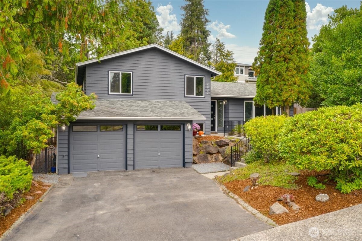 4027 182nd Place Property Photo 1