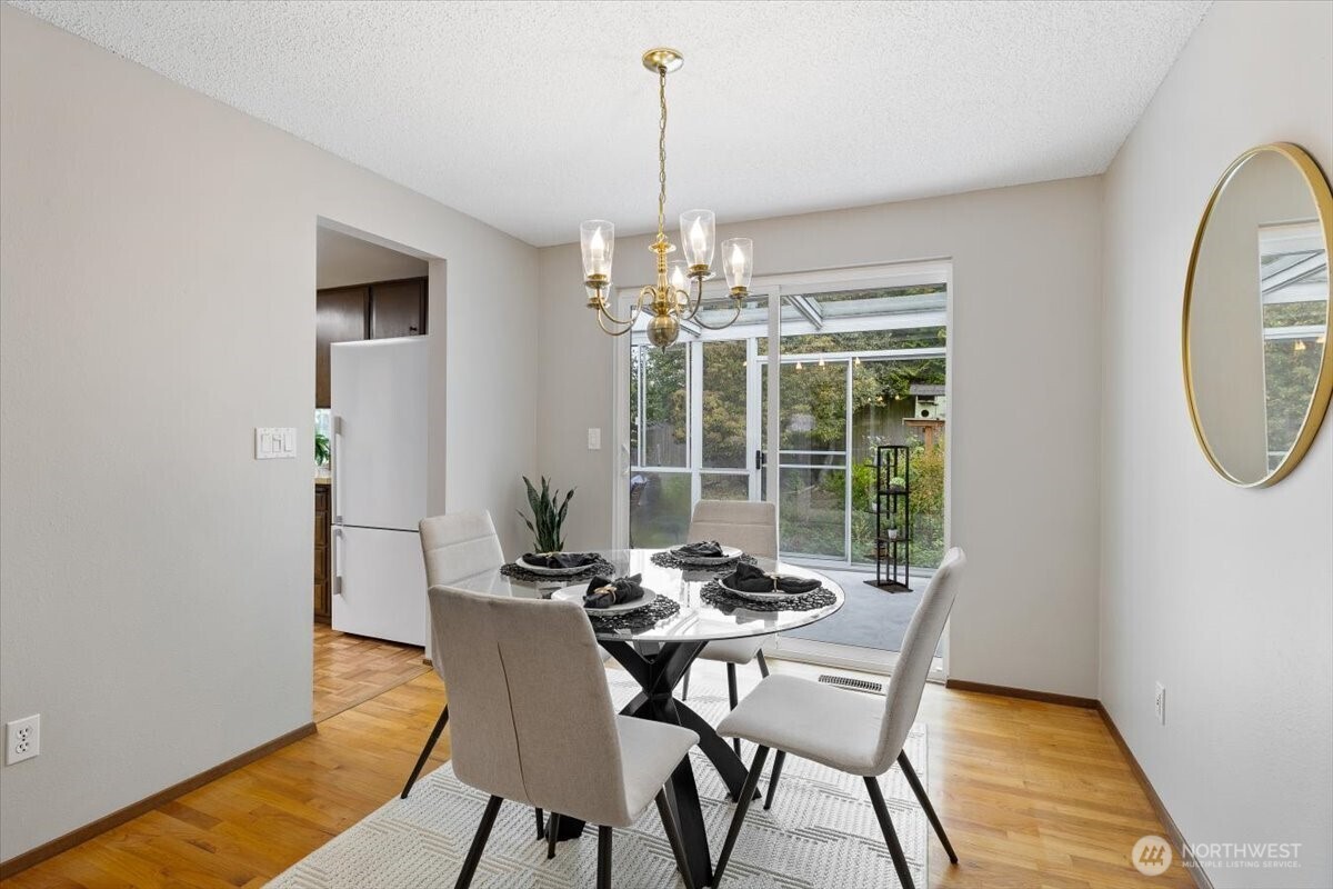 4027 182nd Place Property Photo 11