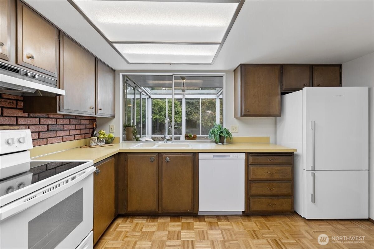 4027 182nd Place Property Photo 13