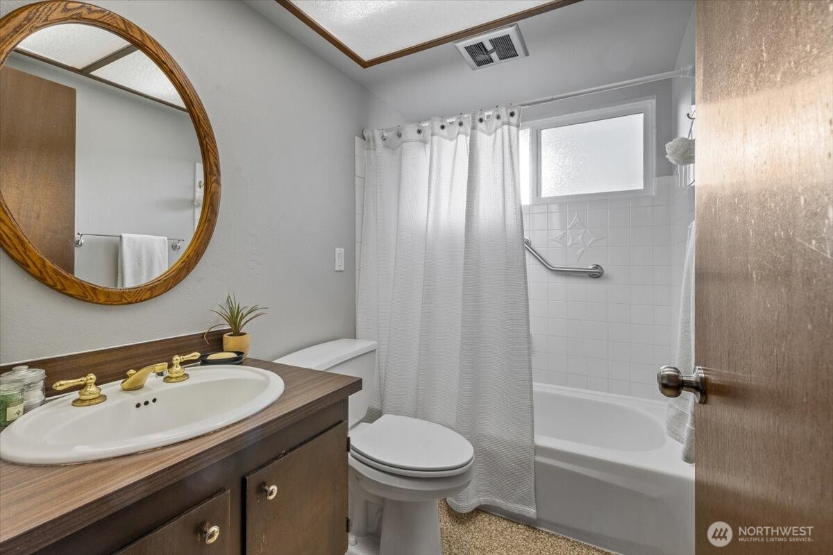 4027 182nd Place Property Photo 17