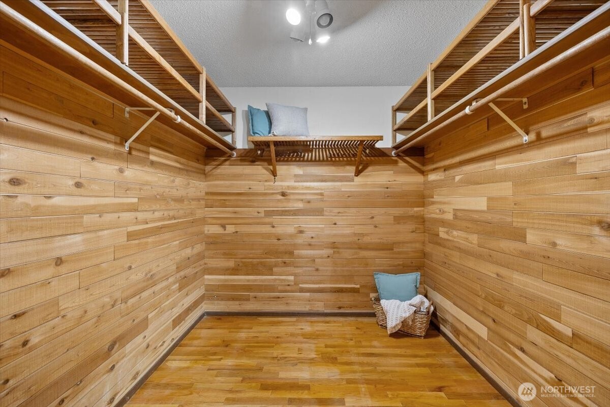 4027 182nd Place Property Photo 18
