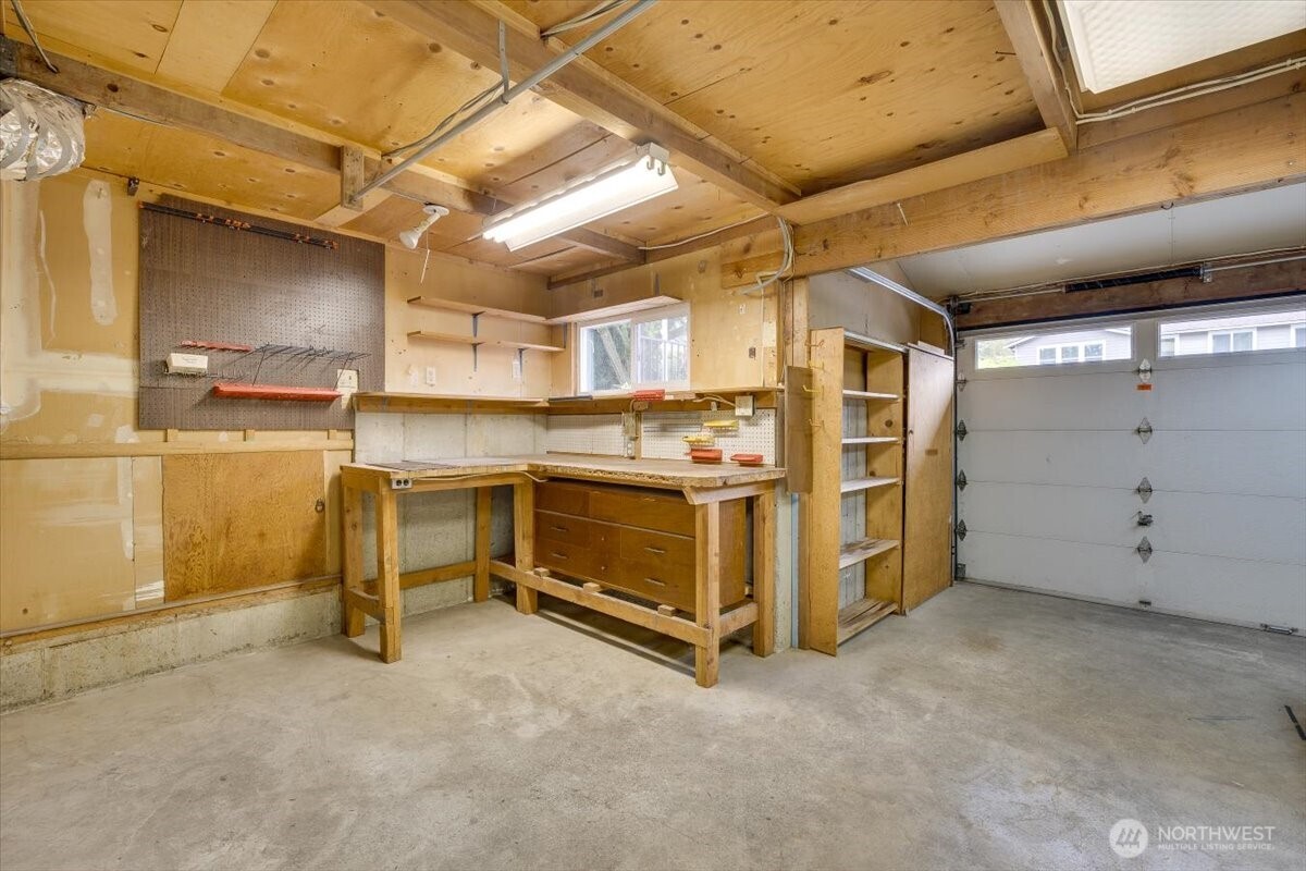 4027 182nd Place Property Photo 32