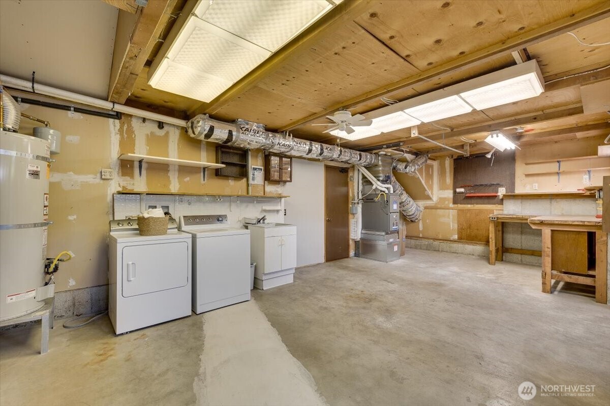 4027 182nd Place Property Photo 33