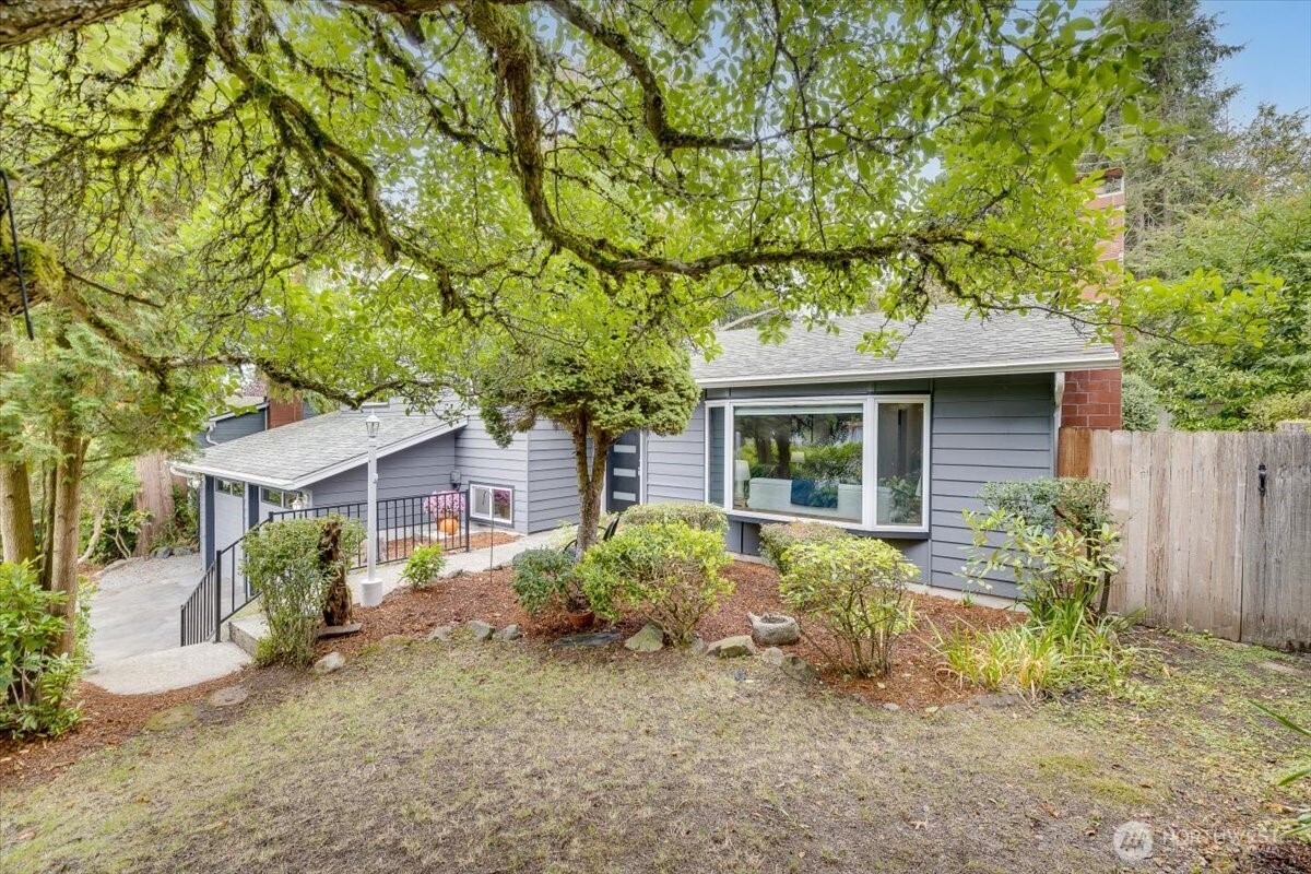 4027 182nd Place Property Photo 34