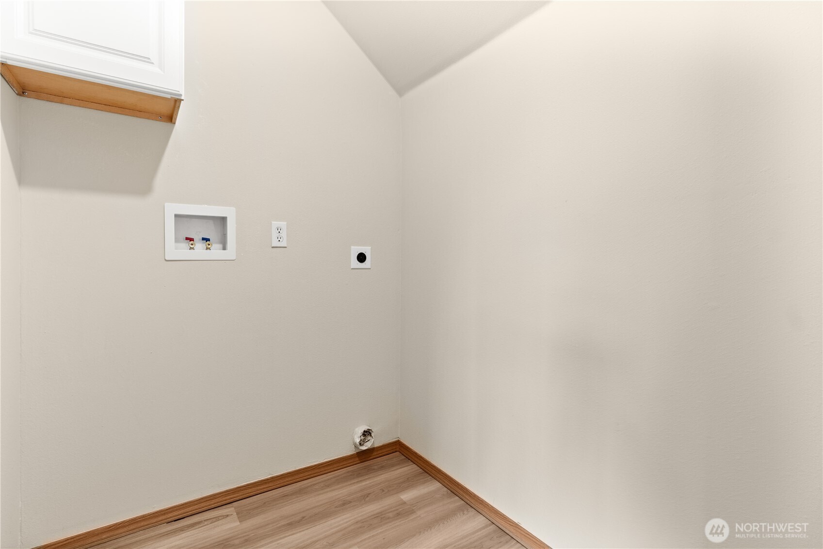 1503 Milbanke Drive Property Photo 16