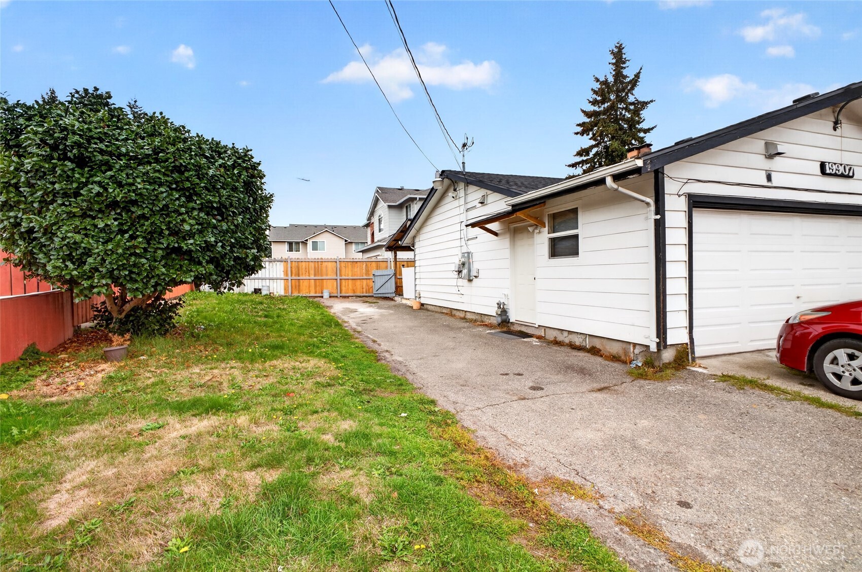 19907 33rd Avenue Property Photo 3