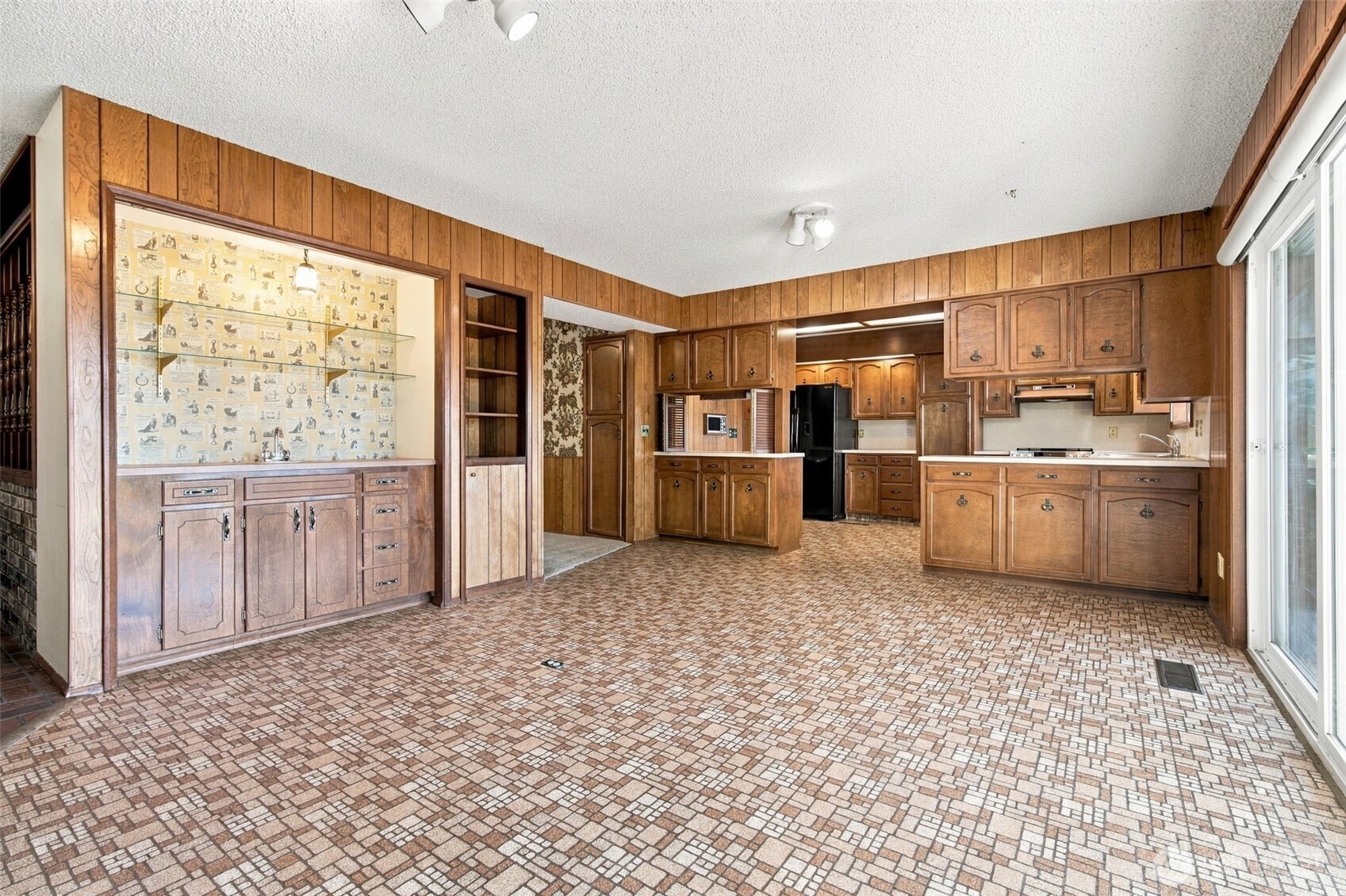 353 Se Crestview Drive Property Photo 9
