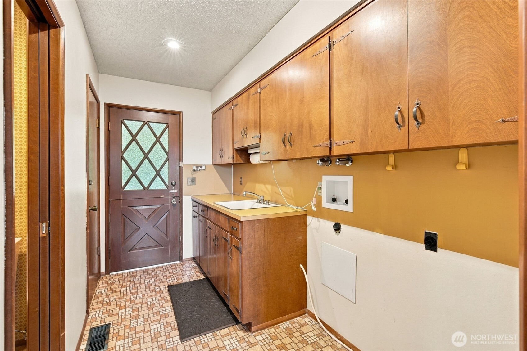 353 Se Crestview Drive Property Photo 23