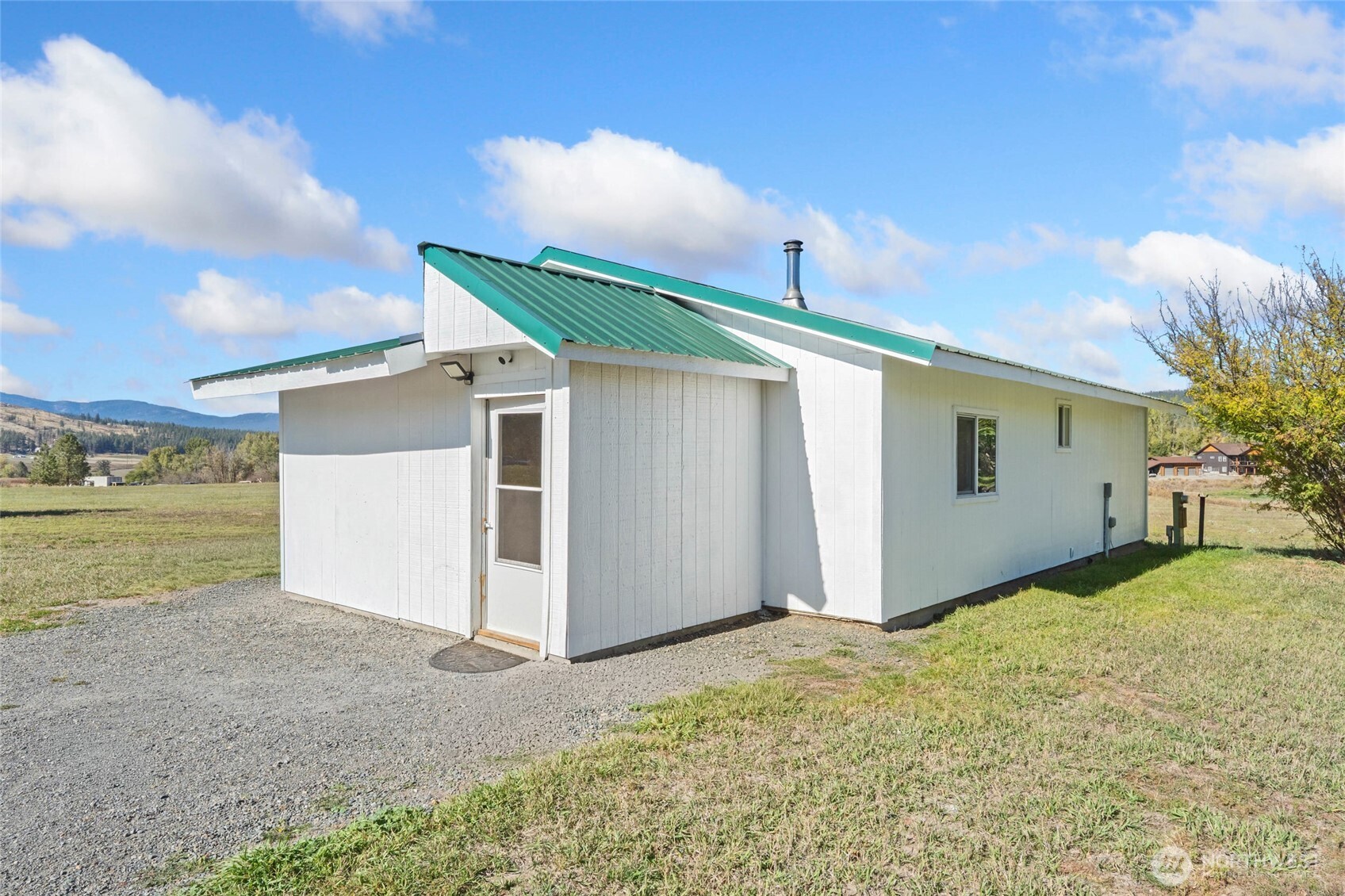 1028 Old Highway 12 Mile Road Property Photo 3