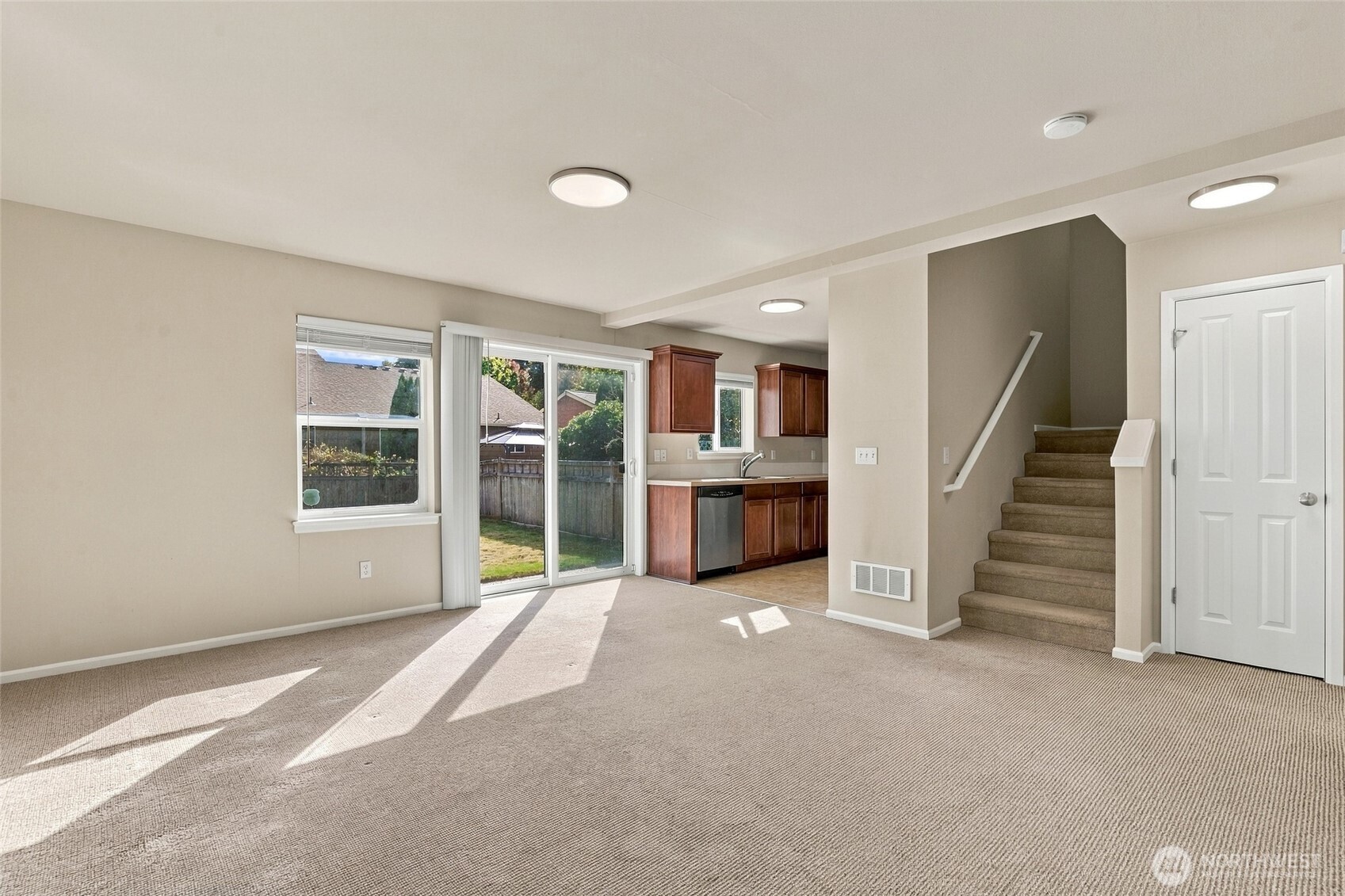 4426 Roxanna Loop Property Photo 11