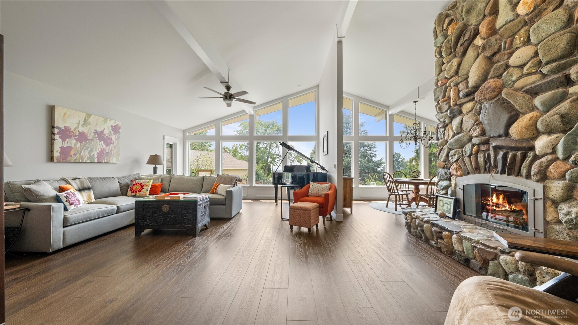 4706 Snowmountain Road Property Photo 11