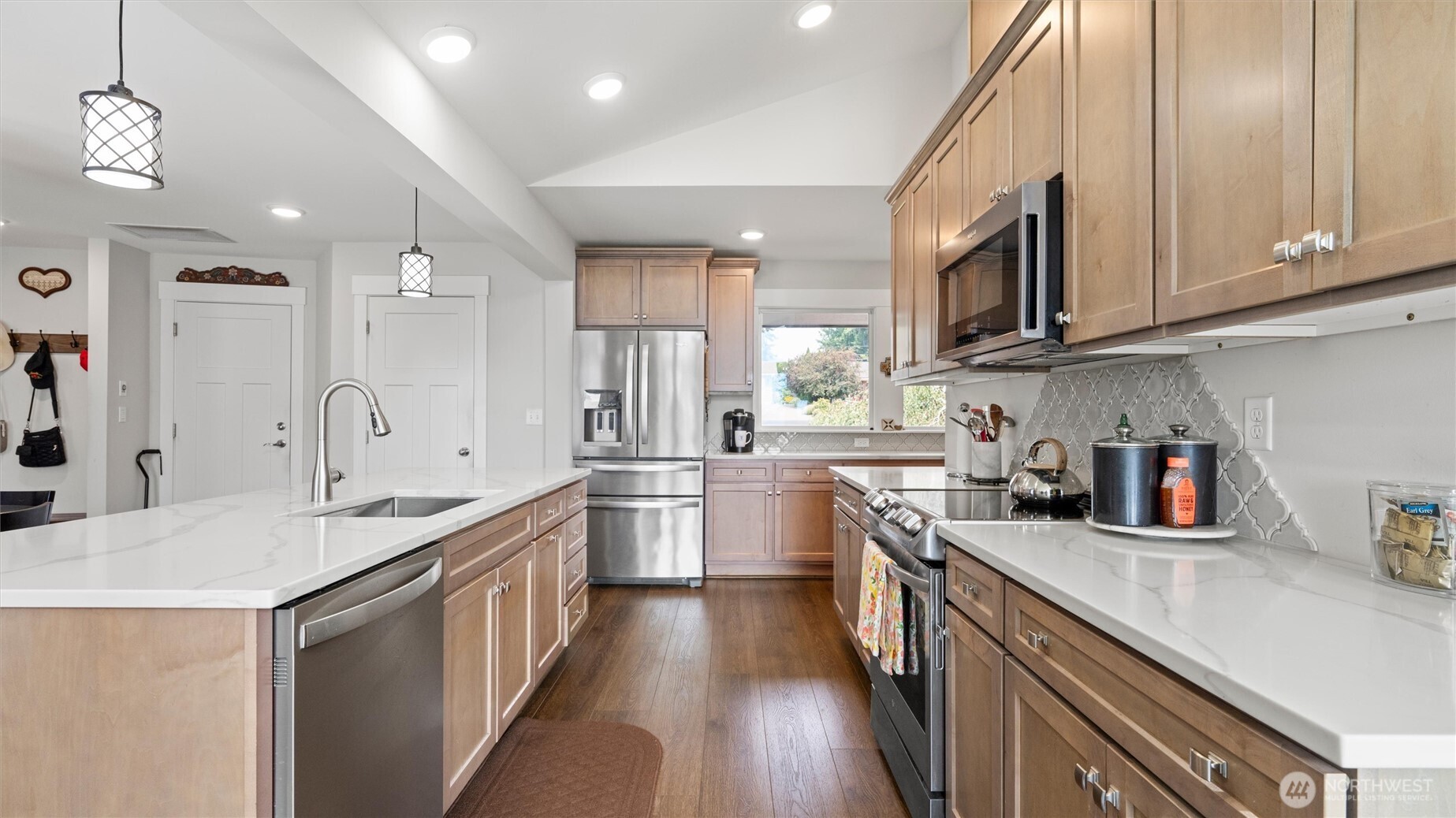 4706 Snowmountain Road Property Photo 15