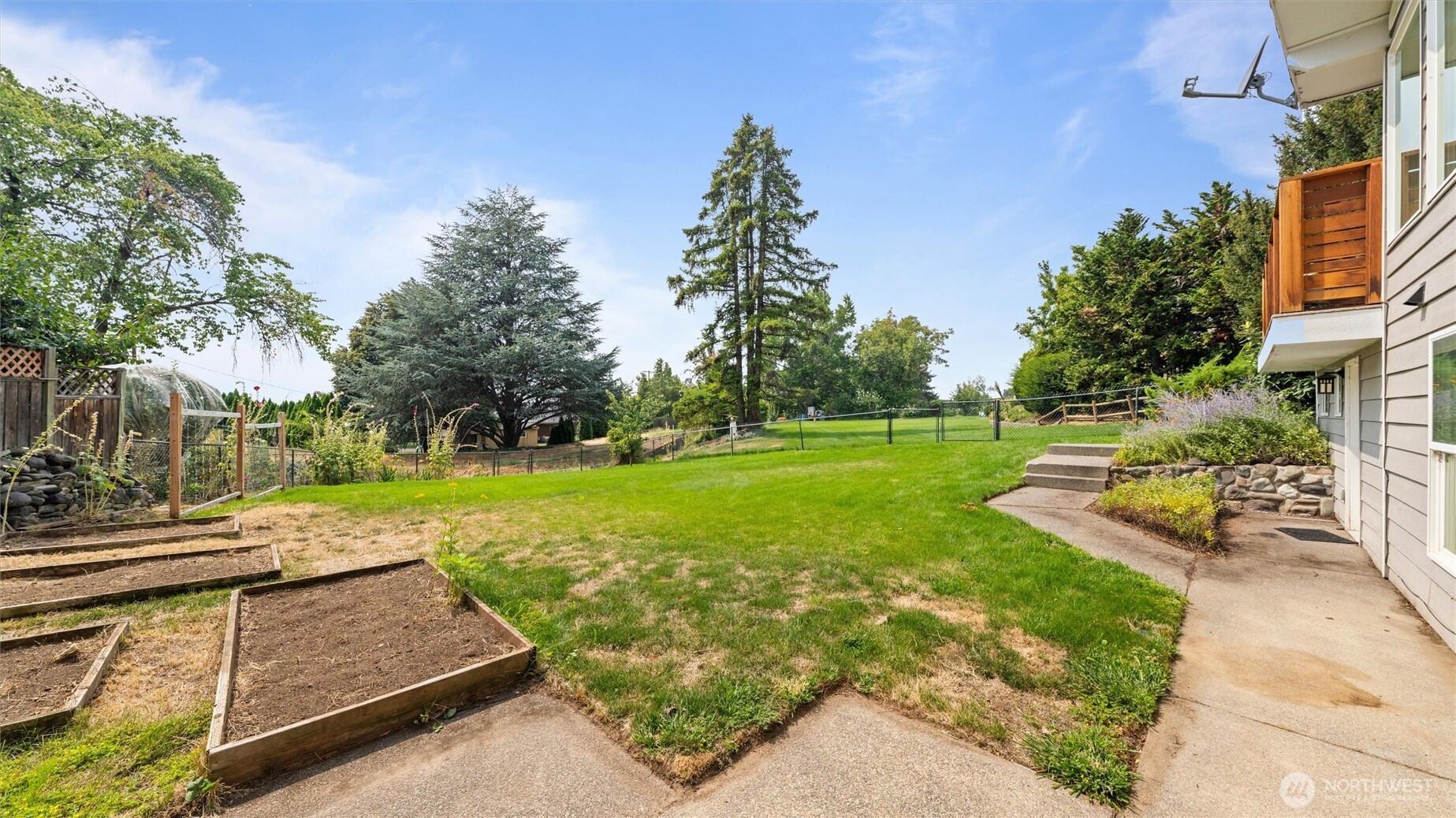 4706 Snowmountain Road Property Photo 32