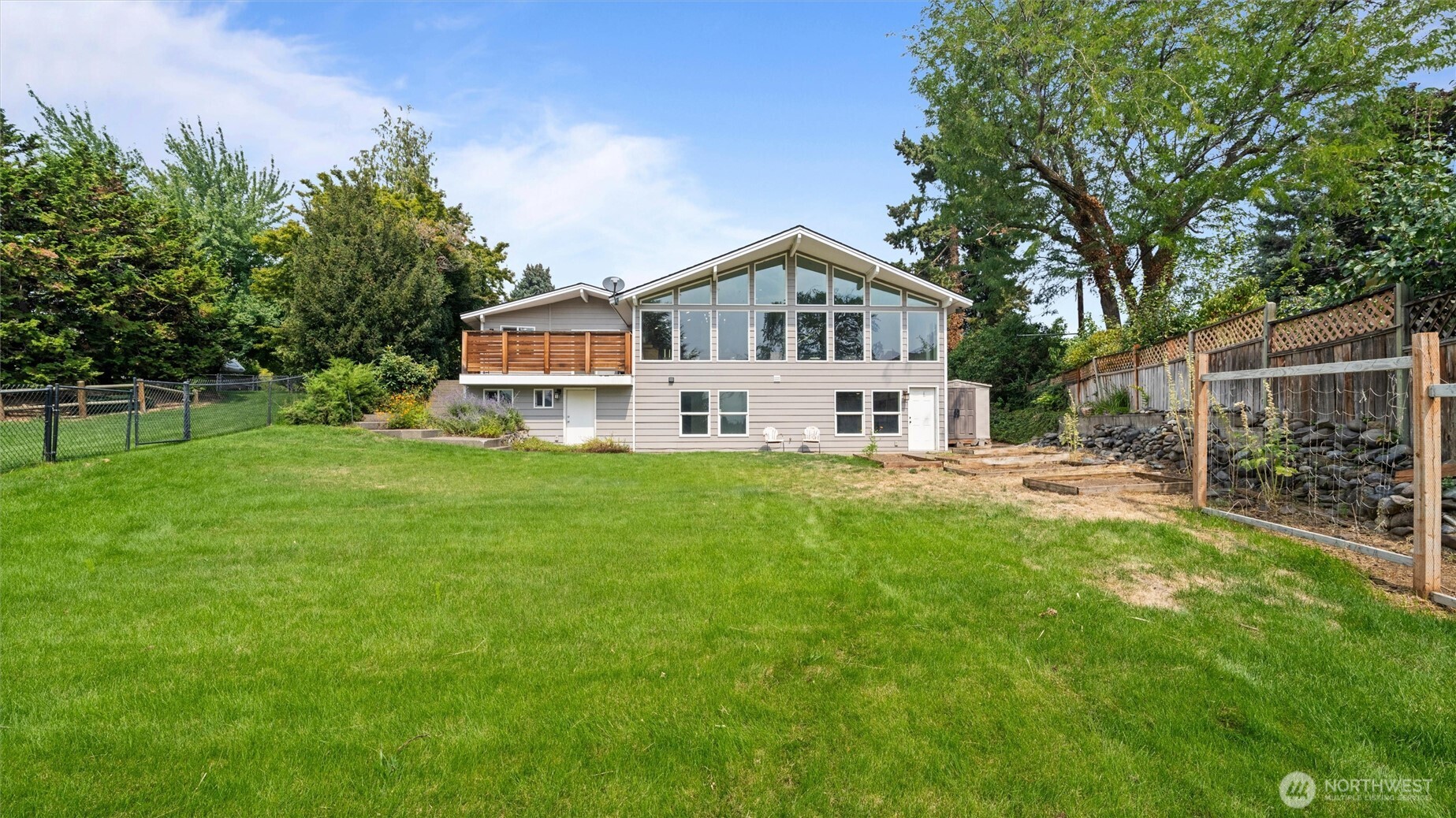 4706 Snowmountain Road Property Photo 34
