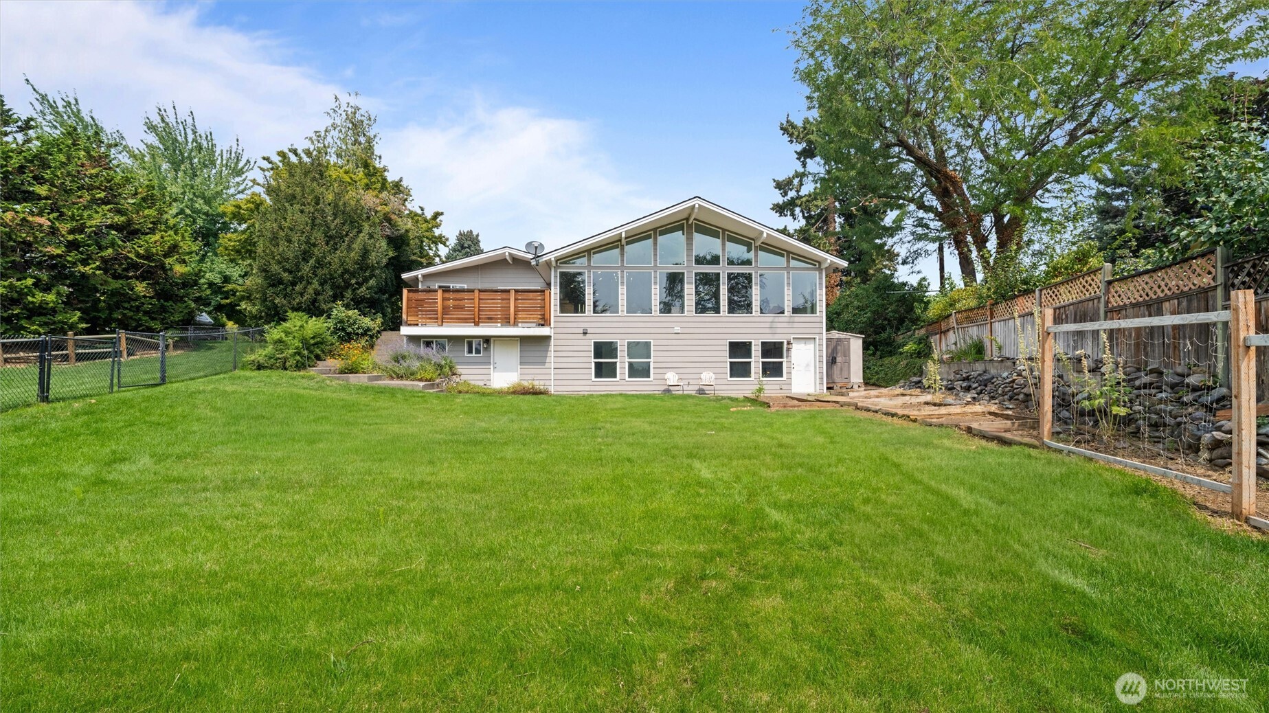 4706 Snowmountain Road Property Photo 38