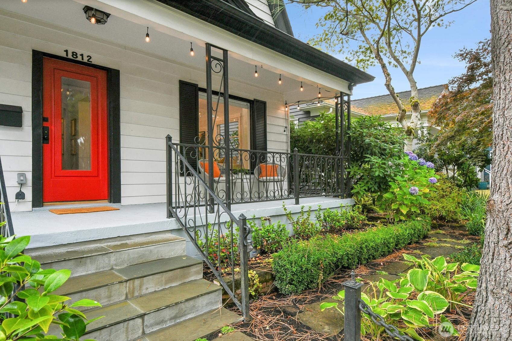 1812 6th Avenue Property Photo 2