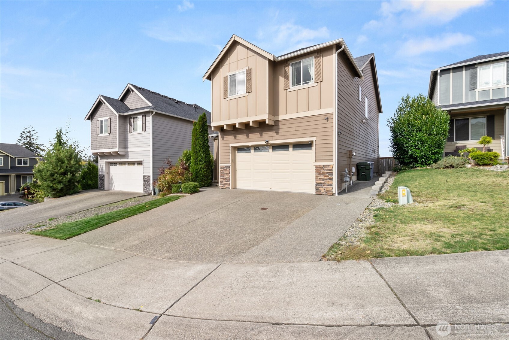 2507 189th Street Ct Property Photo 2