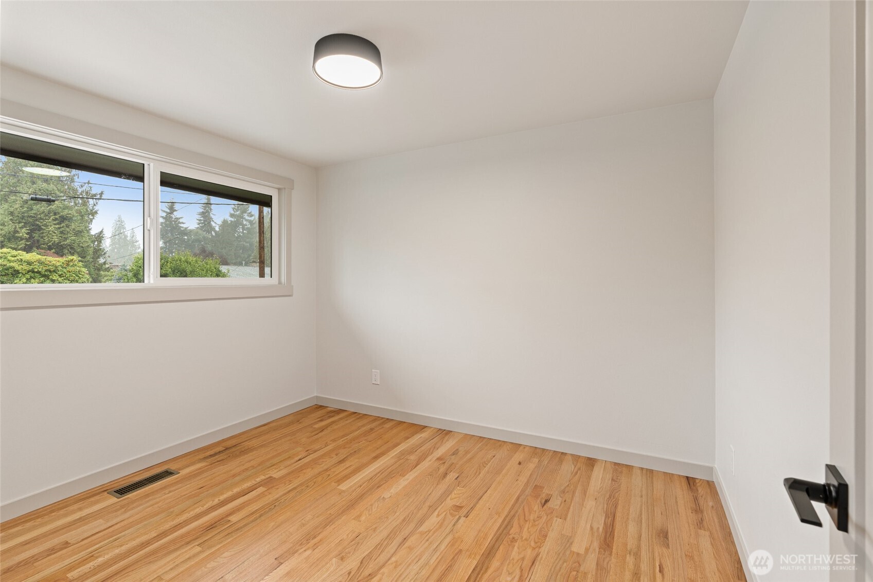 18625 81st Avenue Property Photo 16