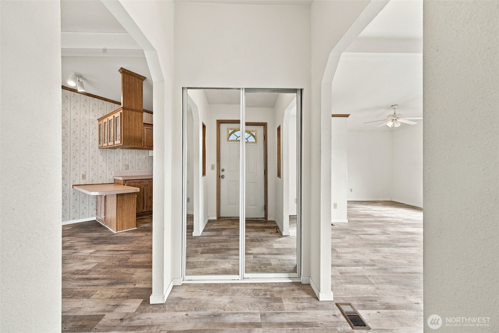 1807 138th Street 128 Property Photo 6