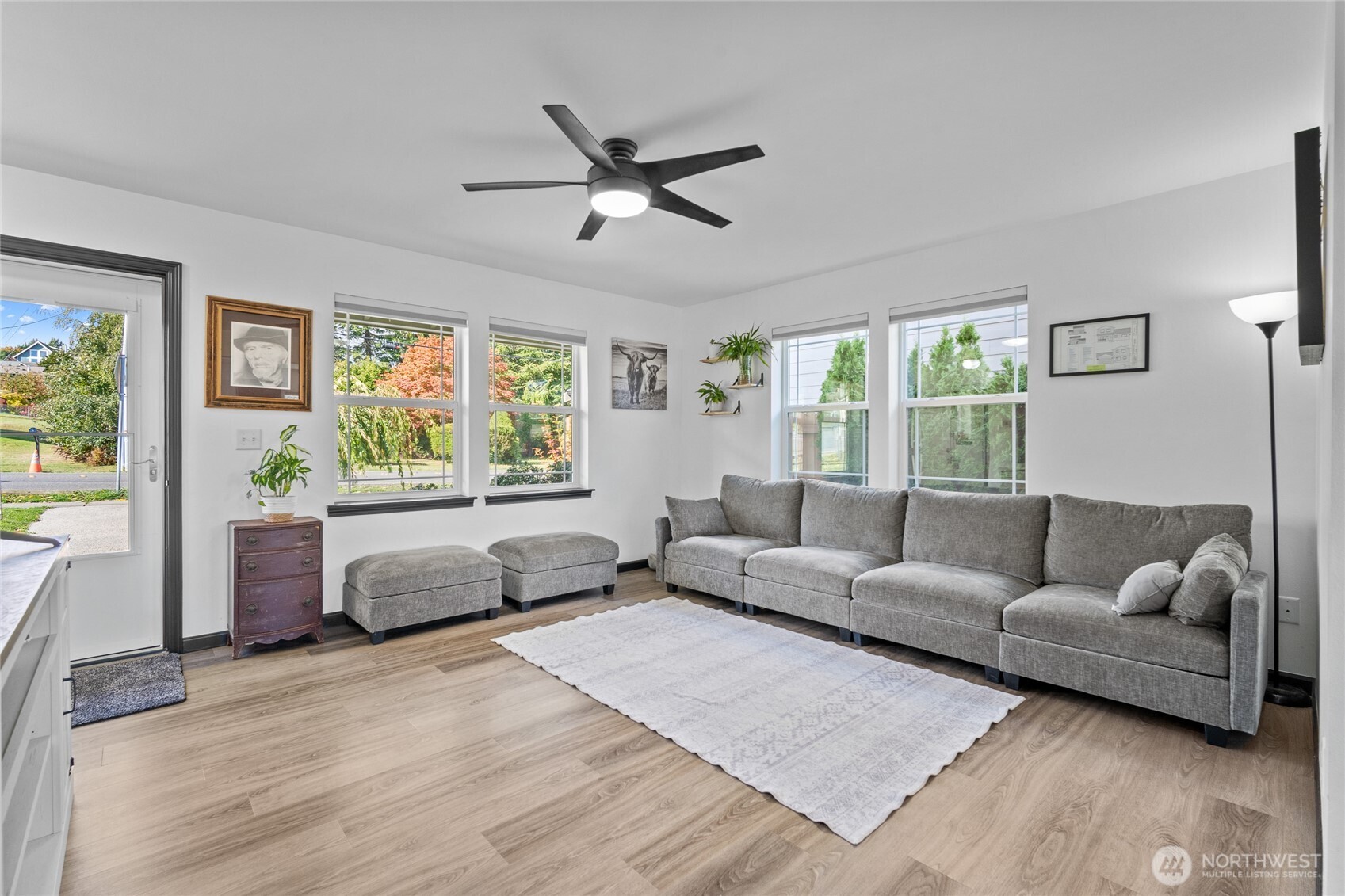 2088 Thornton Street Property Photo 4