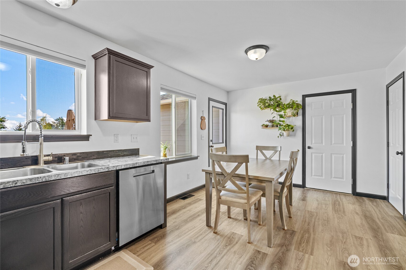 2088 Thornton Street Property Photo 13