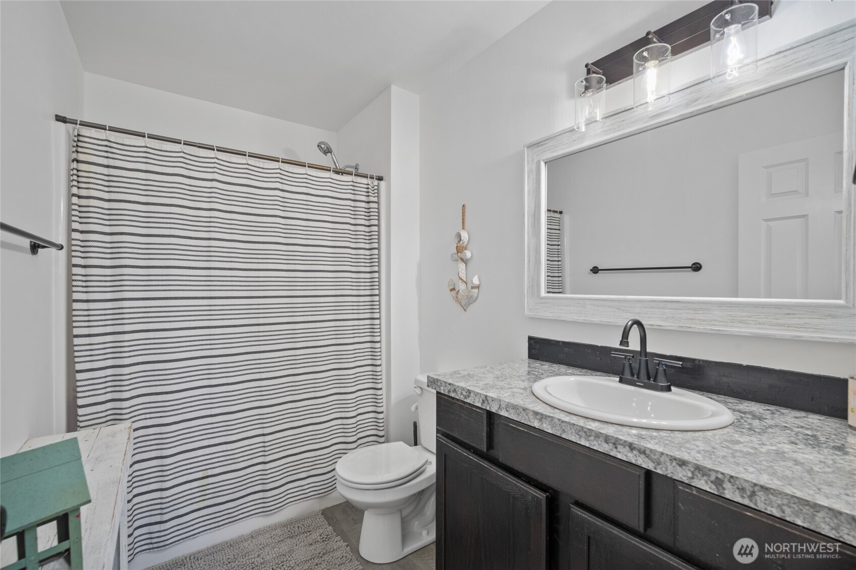 2088 Thornton Street Property Photo 18