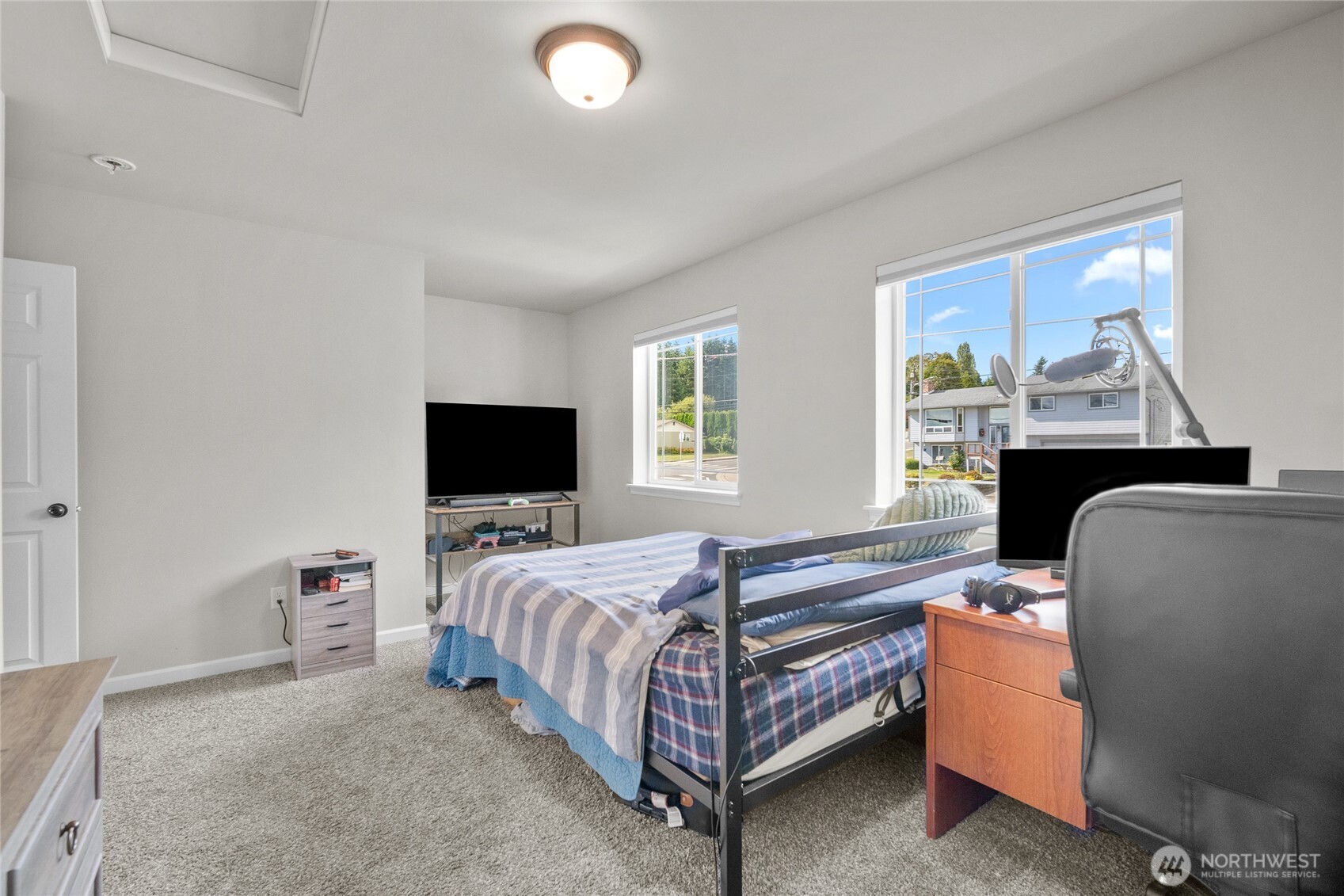 2088 Thornton Street Property Photo 24