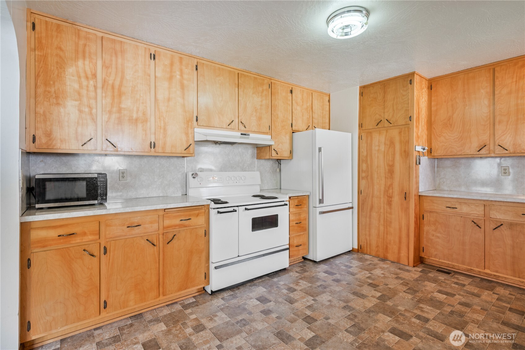 134 Buland Drive Property Photo 10