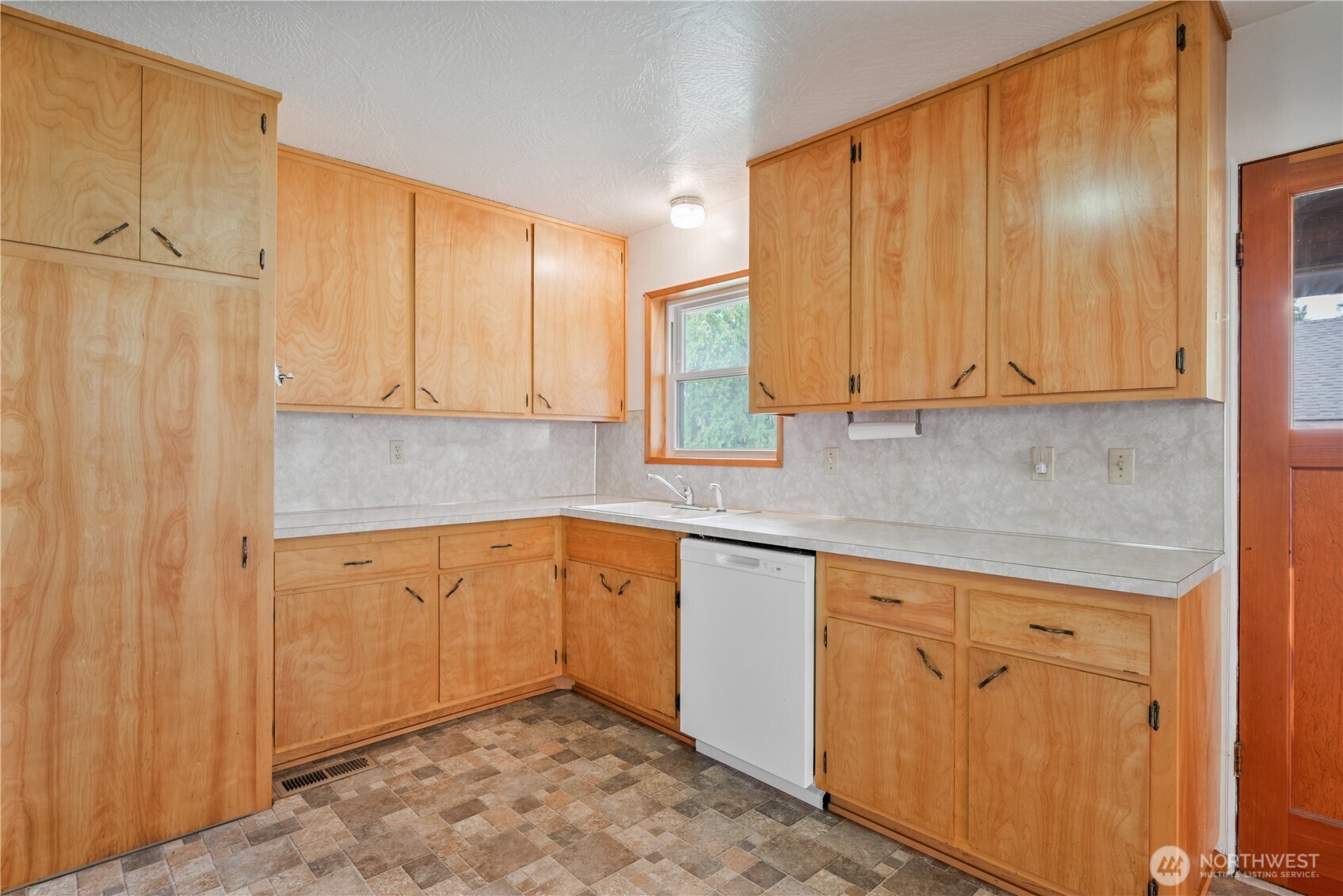 134 Buland Drive Property Photo 11