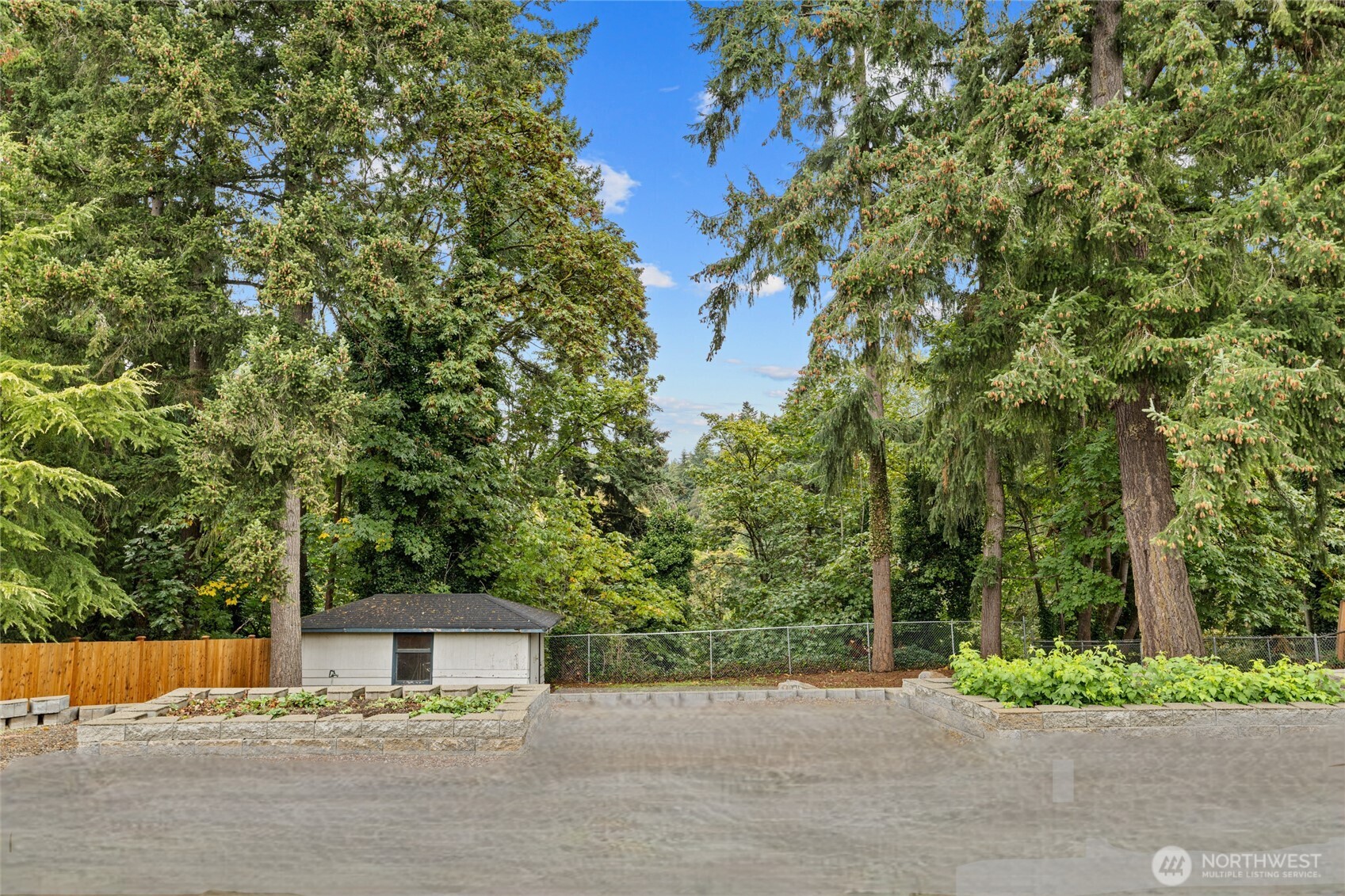 730 Woodland Way Property Photo 3