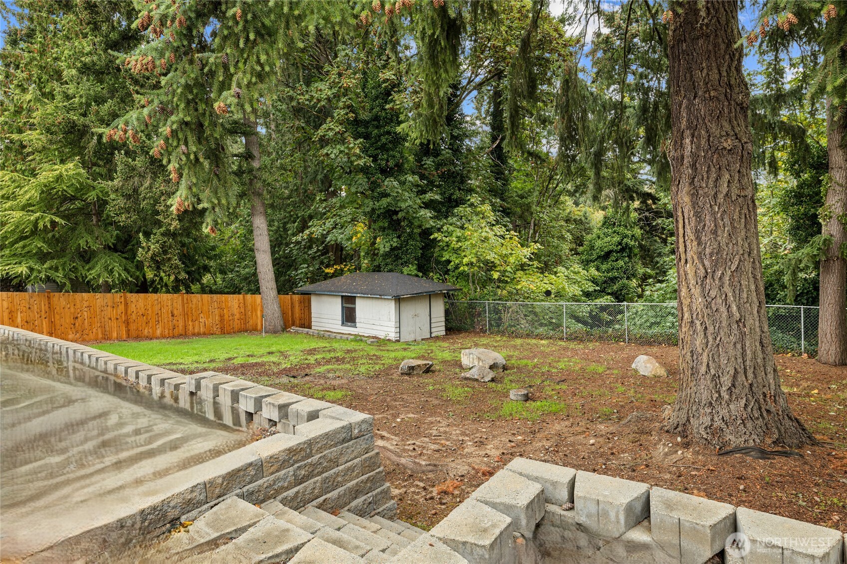 730 Woodland Way Property Photo 4