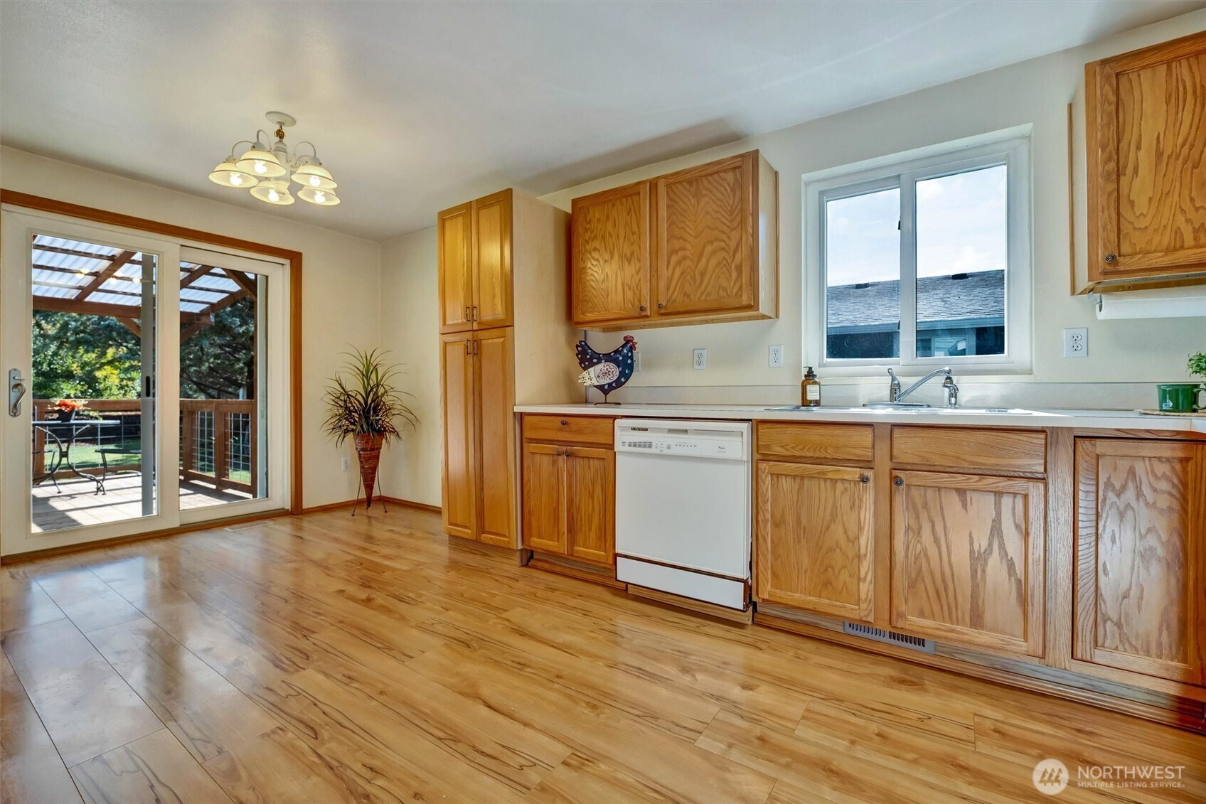 203 N Bogart Avenue Property Photo 10