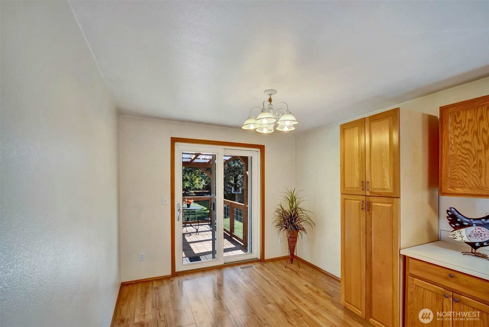 203 N Bogart Avenue Property Photo 11