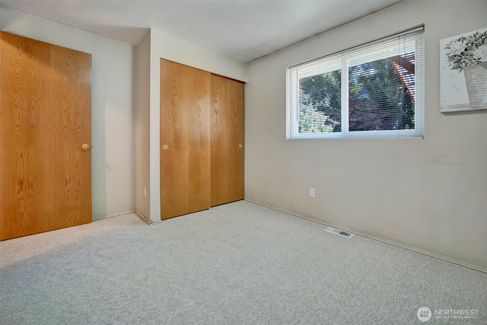 203 N Bogart Avenue Property Photo 17