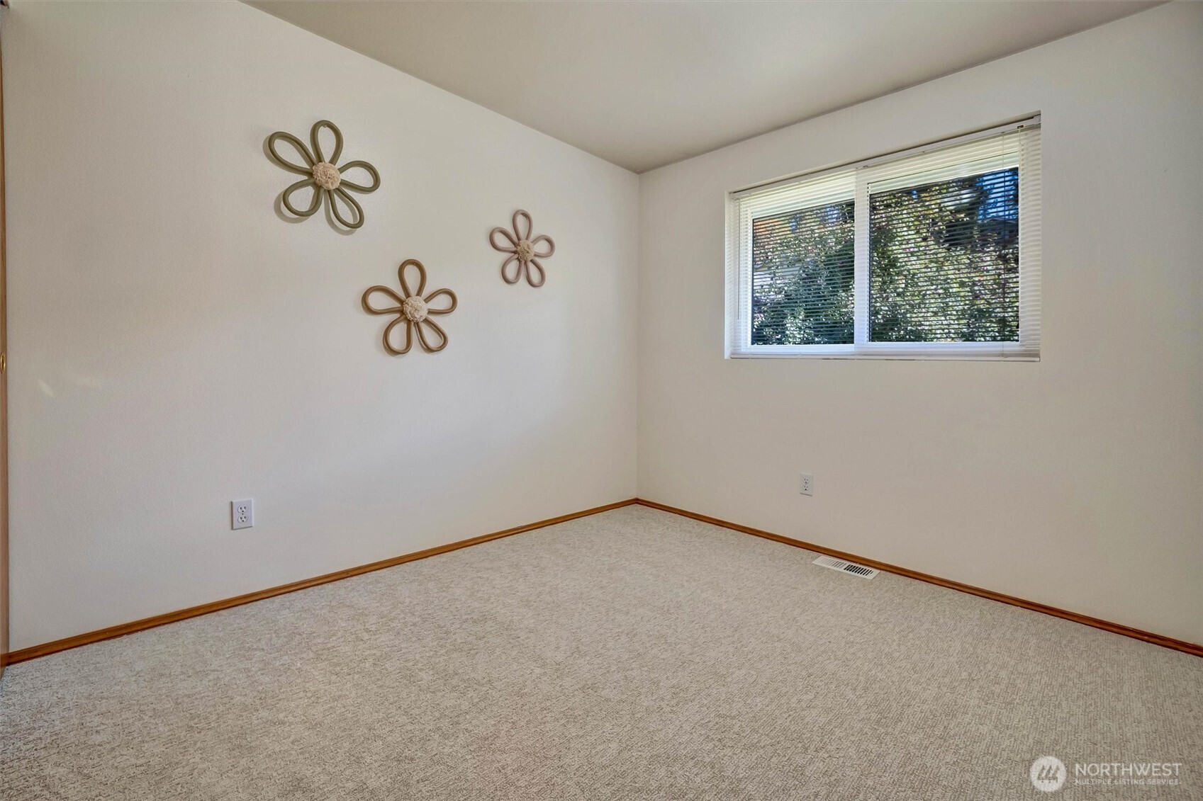 203 N Bogart Avenue Property Photo 21