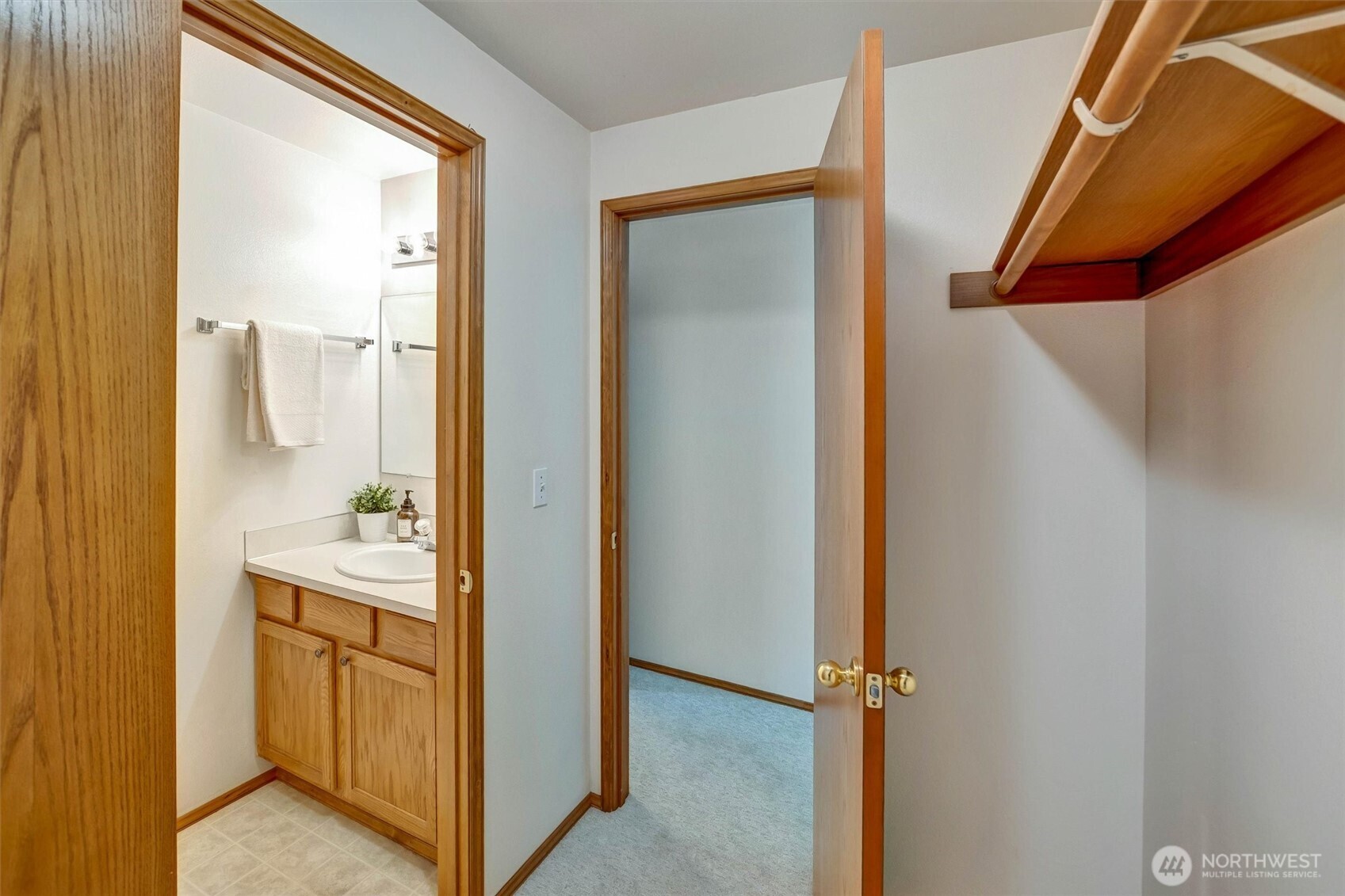 203 N Bogart Avenue Property Photo 24