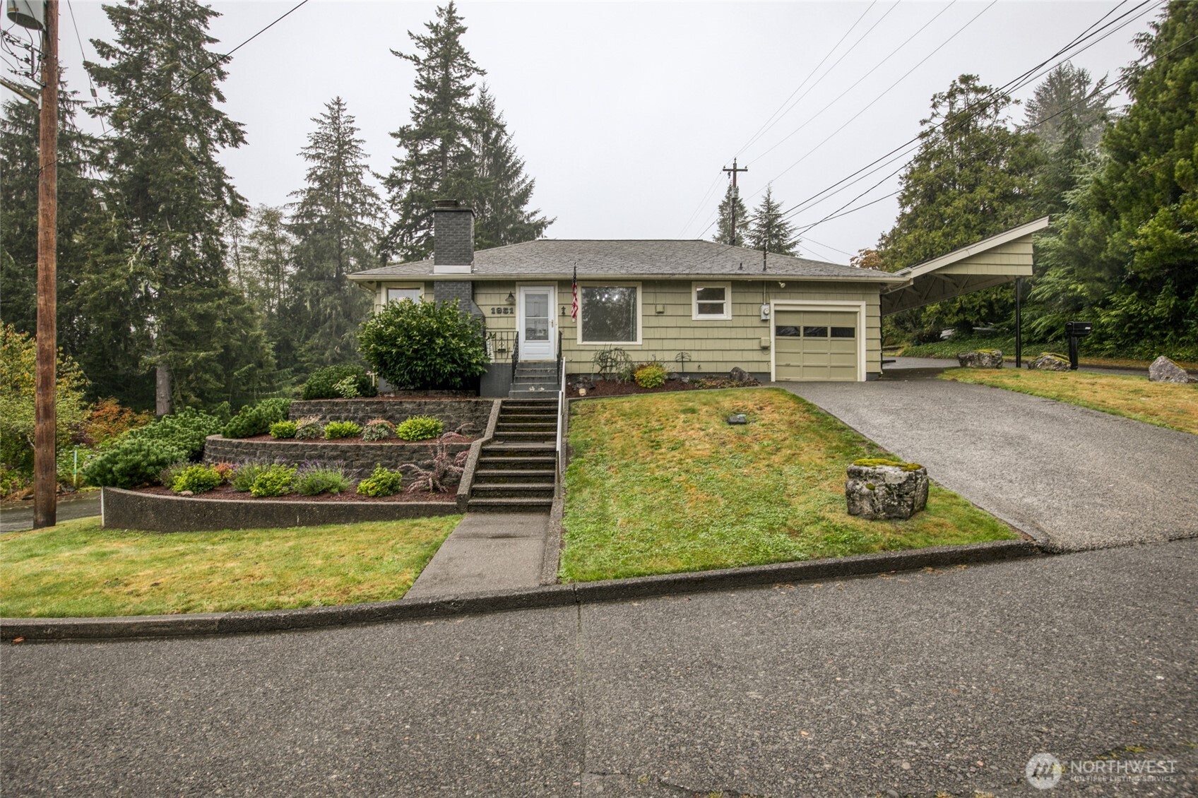1951 Arnold Street Property Photo 1