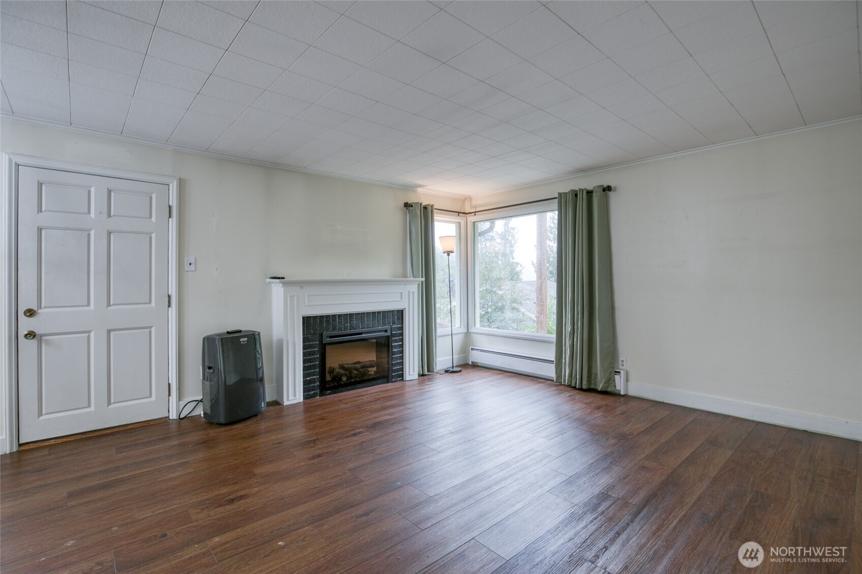 1951 Arnold Street Property Photo 7